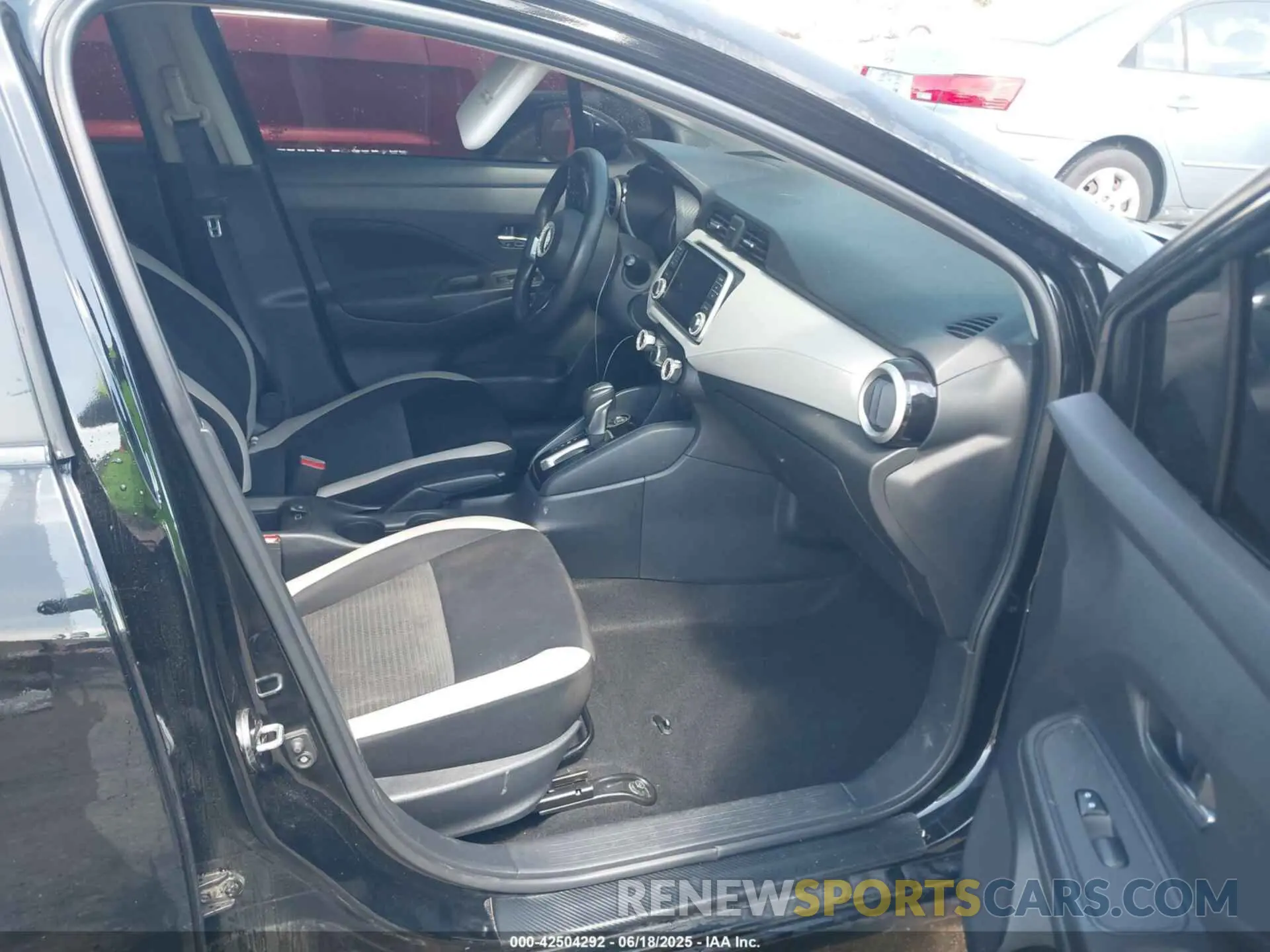 5 Фотография поврежденного автомобиля 3N1CN8EV2ML857305 NISSAN VERSA 2021