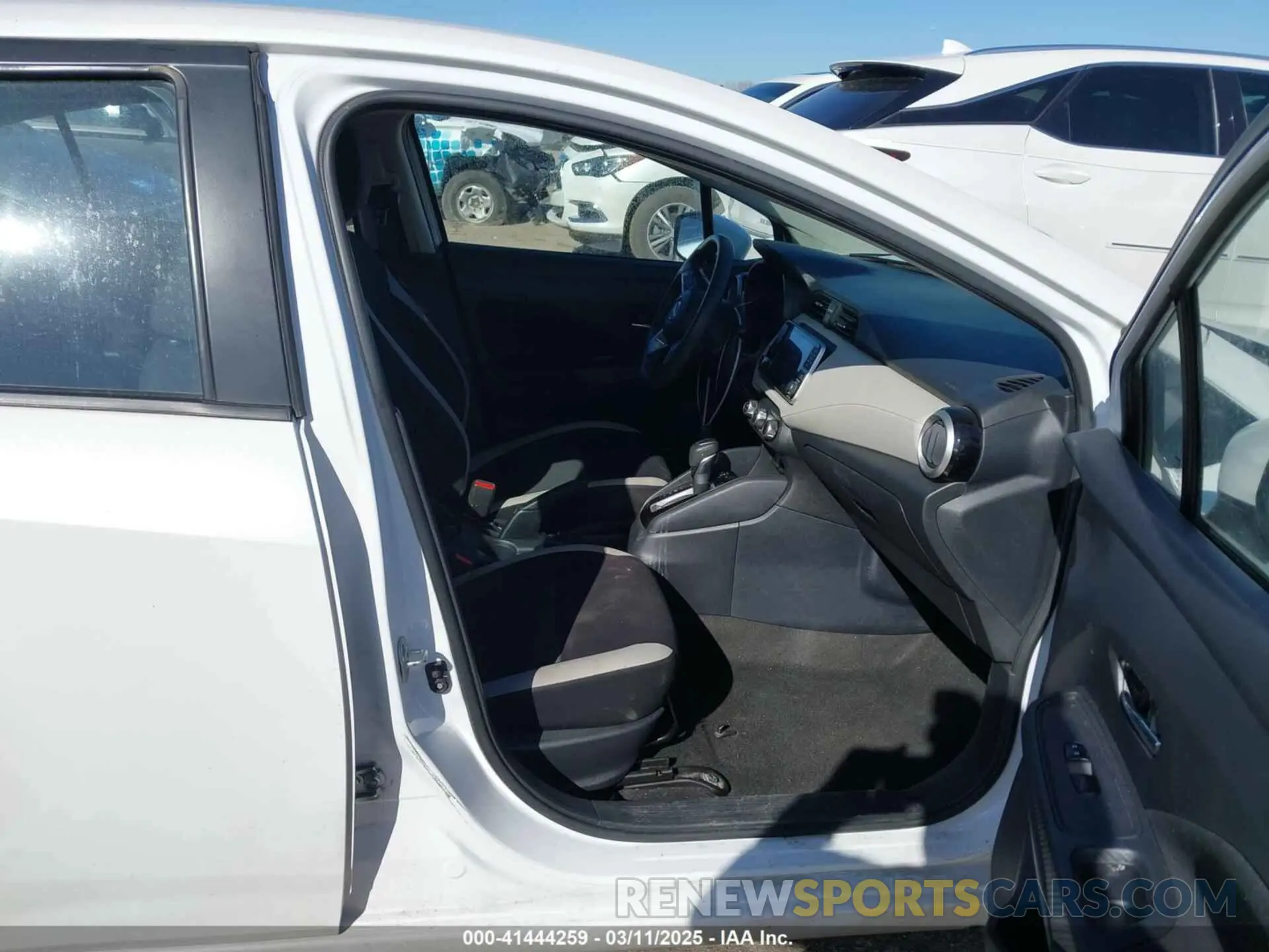 5 Photograph of a damaged car 3N1CN8EV2ML879613 NISSAN VERSA 2021