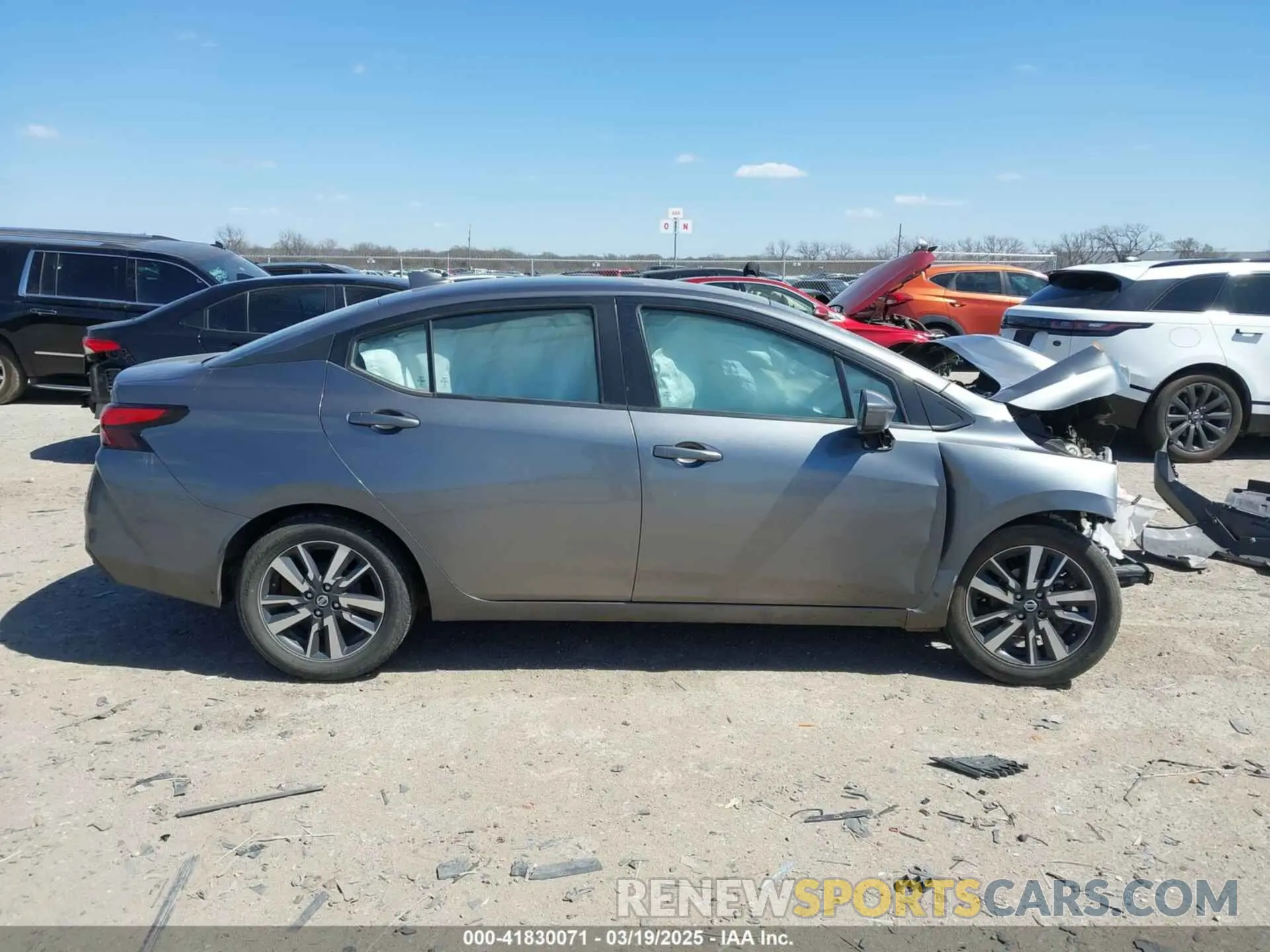13 Фотография поврежденного автомобиля 3N1CN8EV3ML826189 NISSAN VERSA 2021