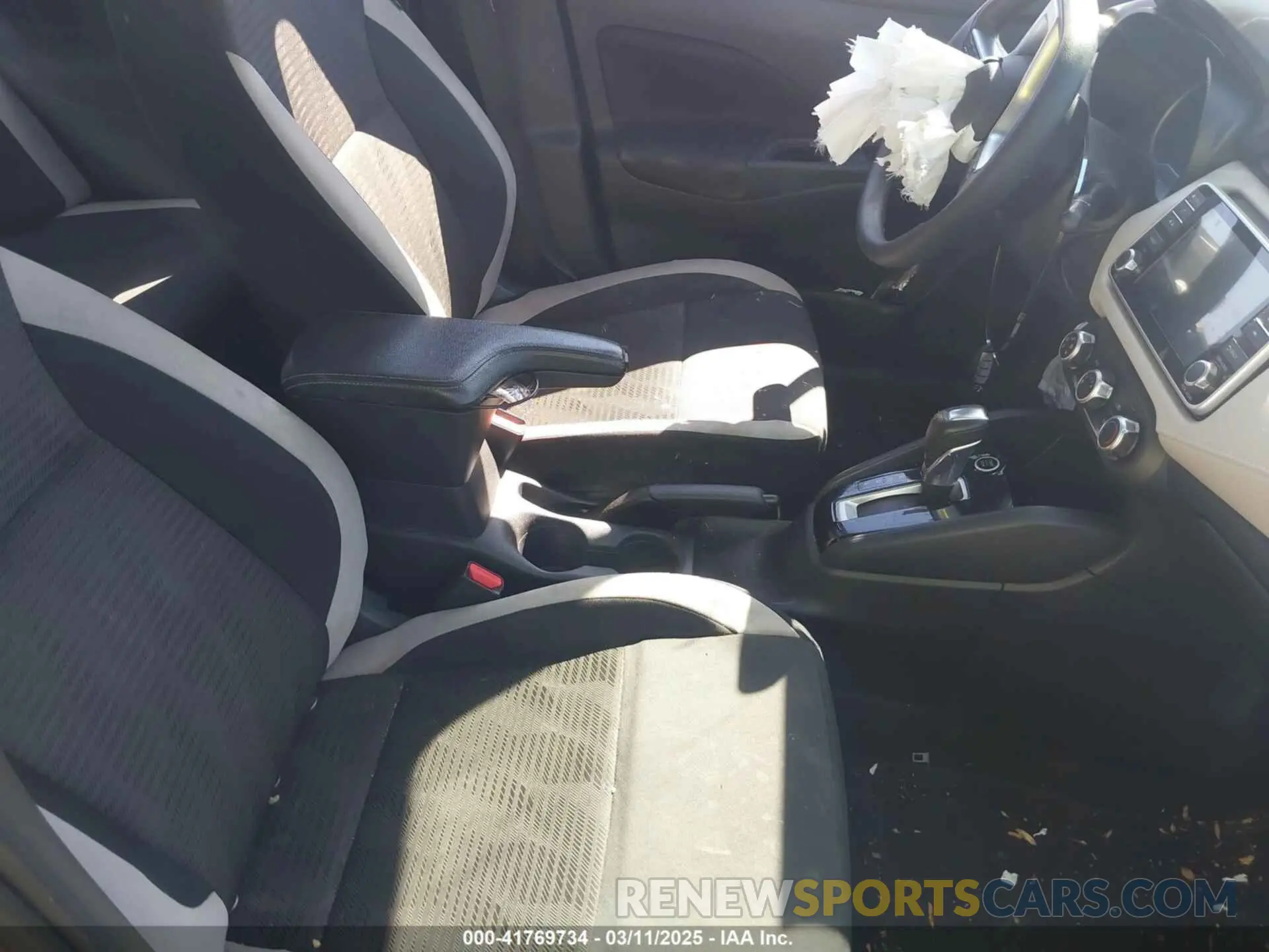 5 Фотография поврежденного автомобиля 3N1CN8EV3ML837516 NISSAN VERSA 2021
