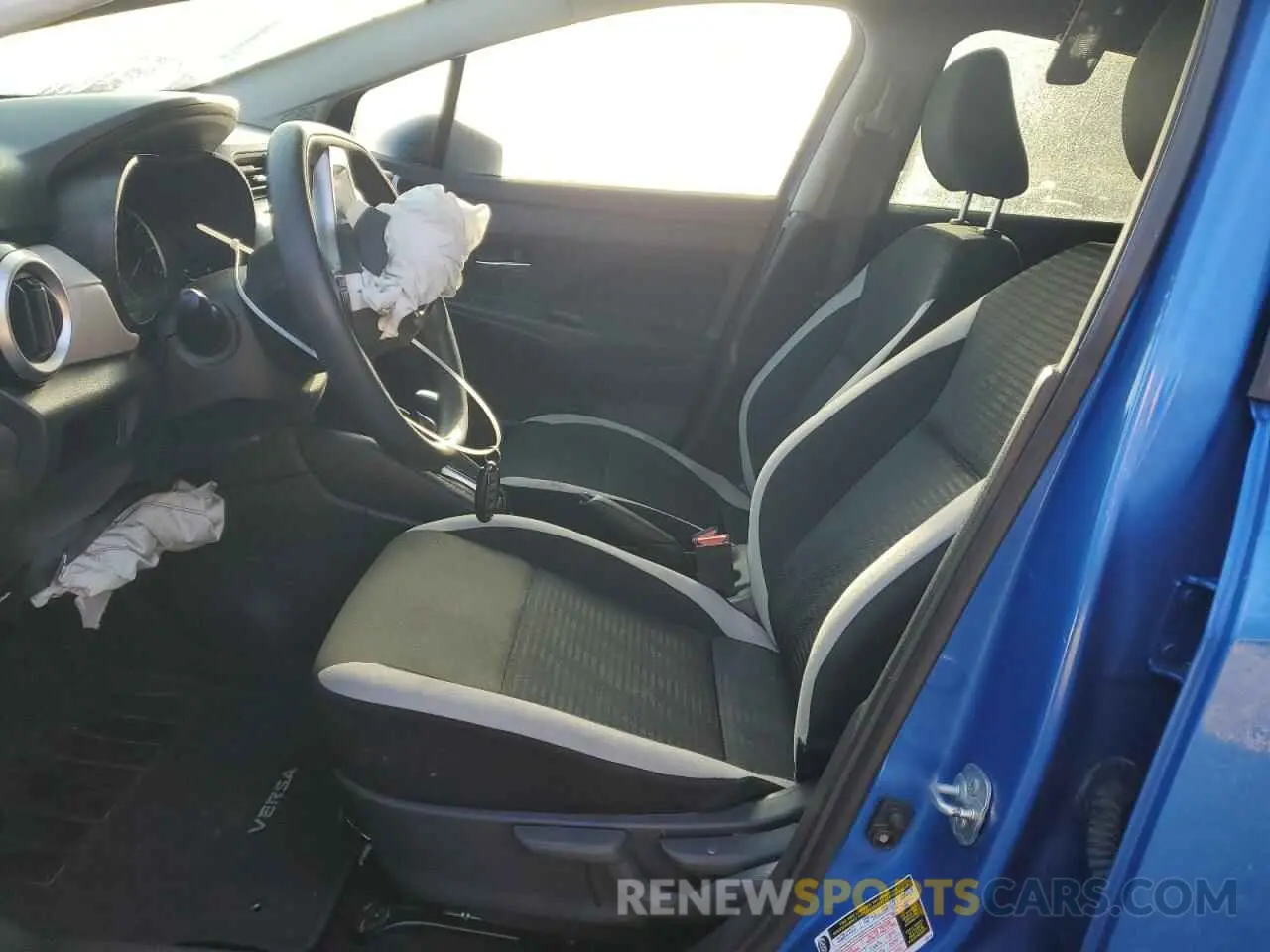 7 Photograph of a damaged car 3N1CN8EV3ML870175 NISSAN VERSA 2021