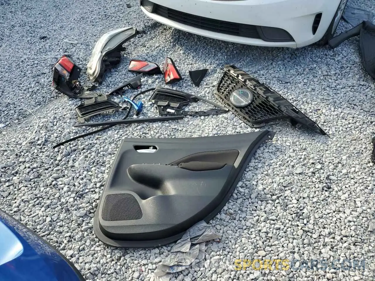 12 Photograph of a damaged car 3N1CN8EV3ML918824 NISSAN VERSA 2021