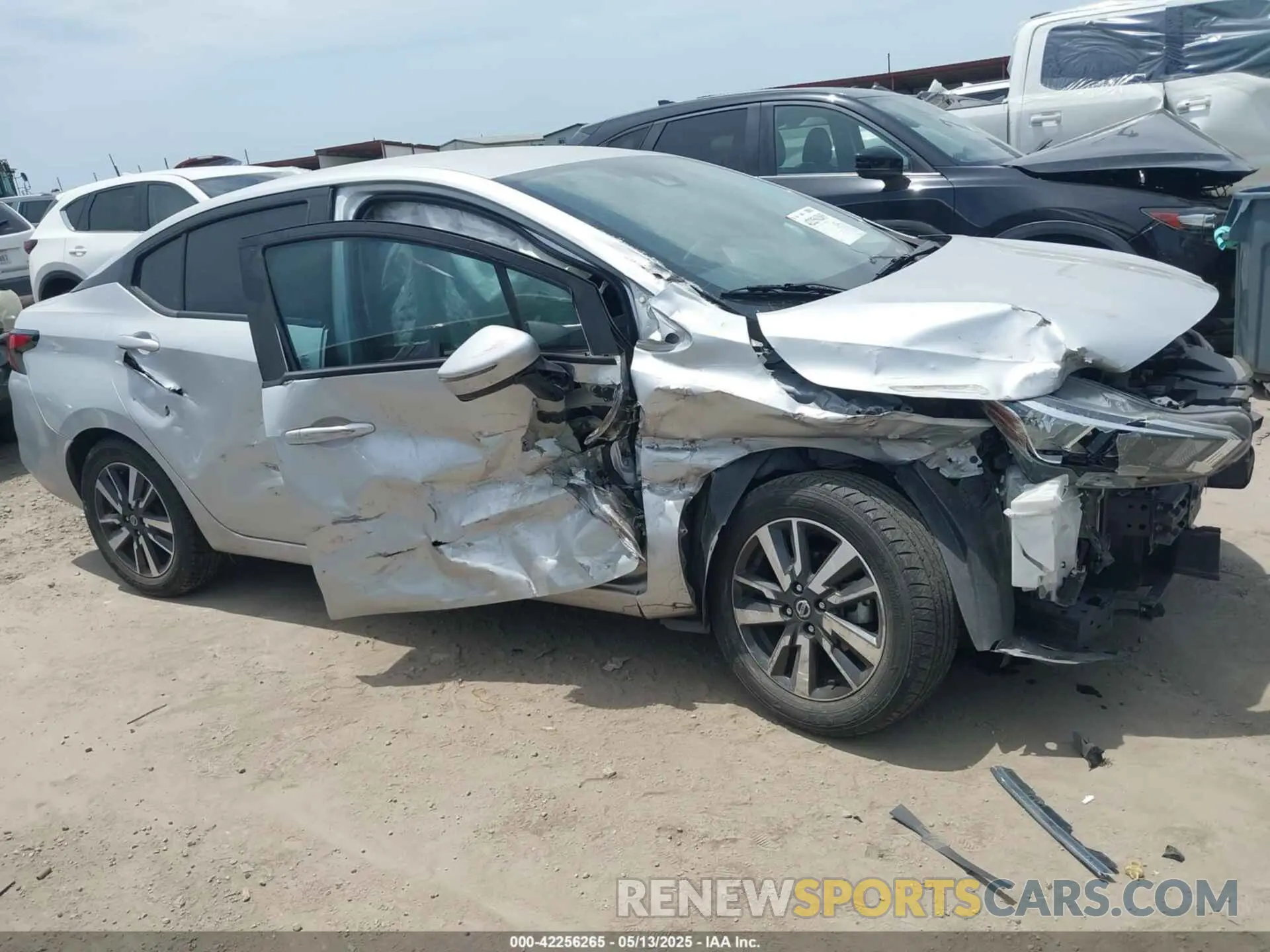 14 Фотография поврежденного автомобиля 3N1CN8EV4ML815301 NISSAN VERSA 2021