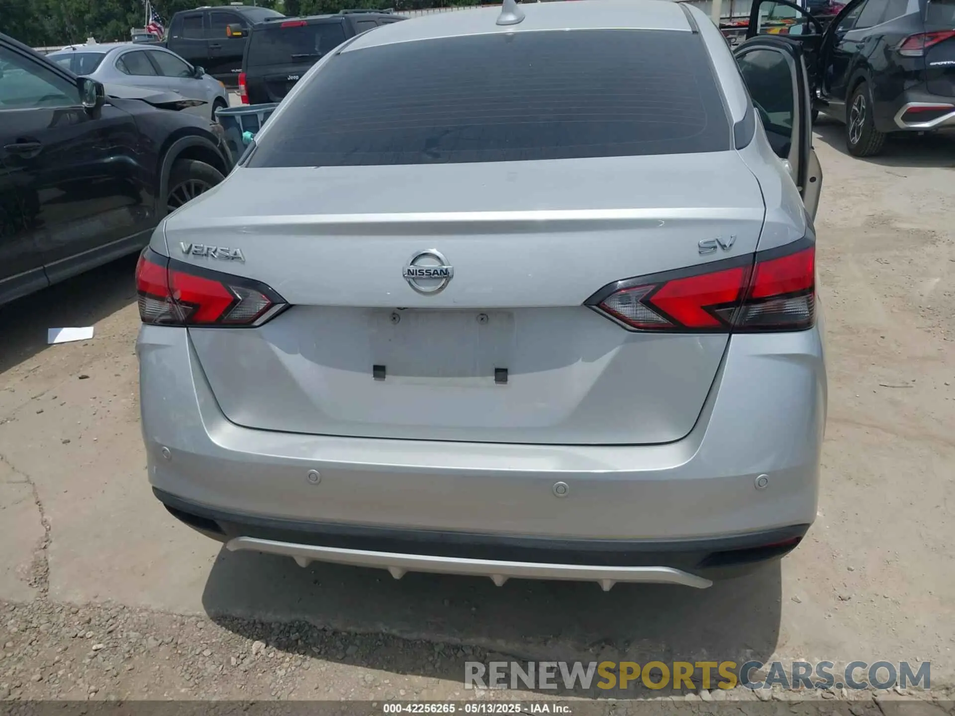 17 Фотография поврежденного автомобиля 3N1CN8EV4ML815301 NISSAN VERSA 2021
