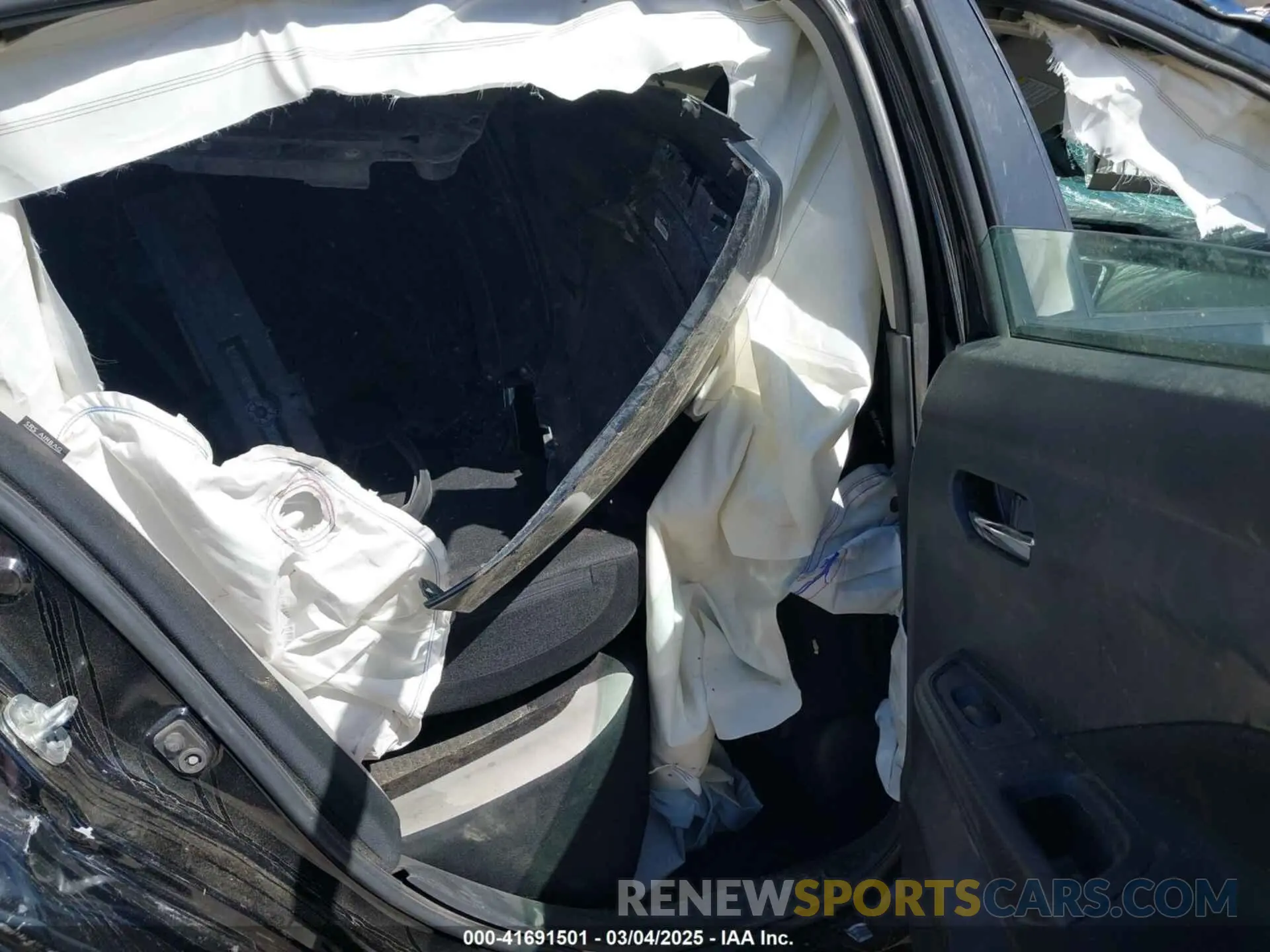 8 Photograph of a damaged car 3N1CN8EV4ML832812 NISSAN VERSA 2021