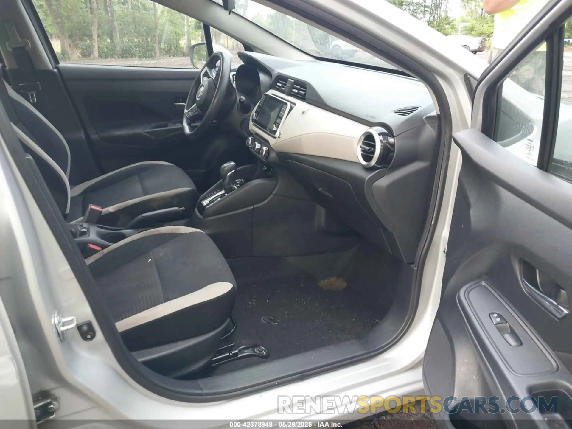 5 Photograph of a damaged car 3N1CN8EV4ML846659 NISSAN VERSA 2021