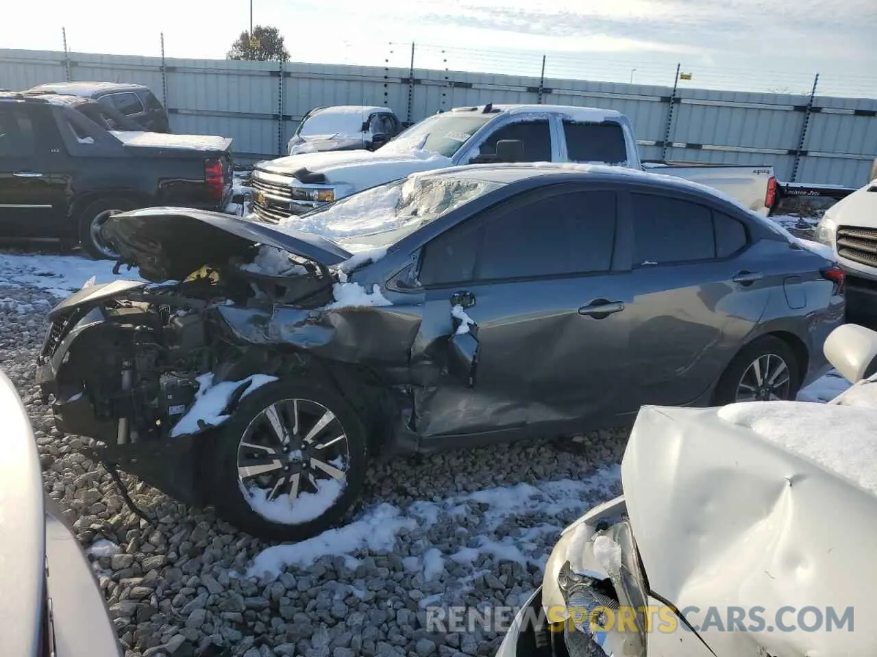 1 Фотография поврежденного автомобиля 3N1CN8EV4ML860951 NISSAN VERSA 2021