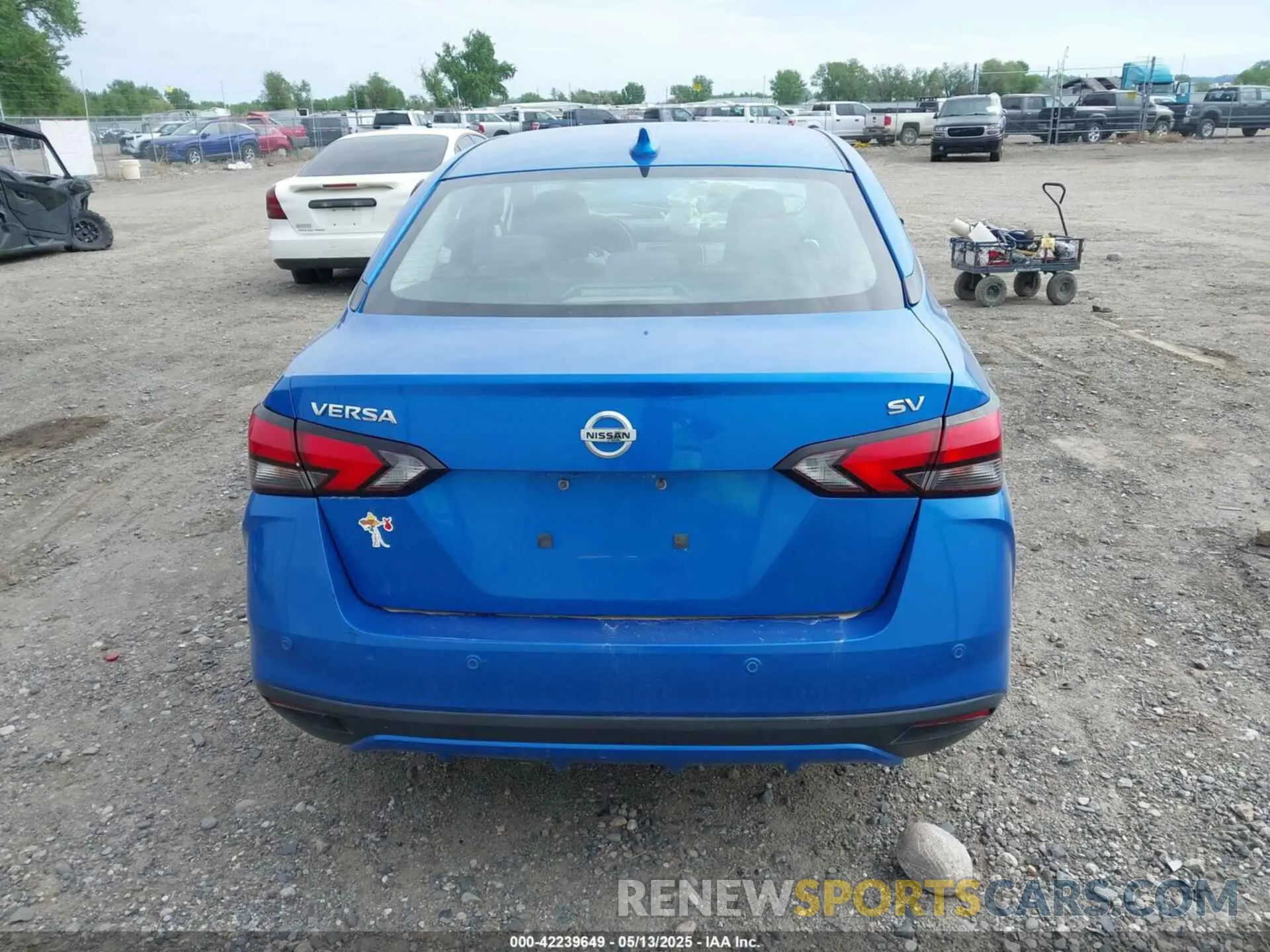 16 Photograph of a damaged car 3N1CN8EV4ML860982 NISSAN VERSA 2021