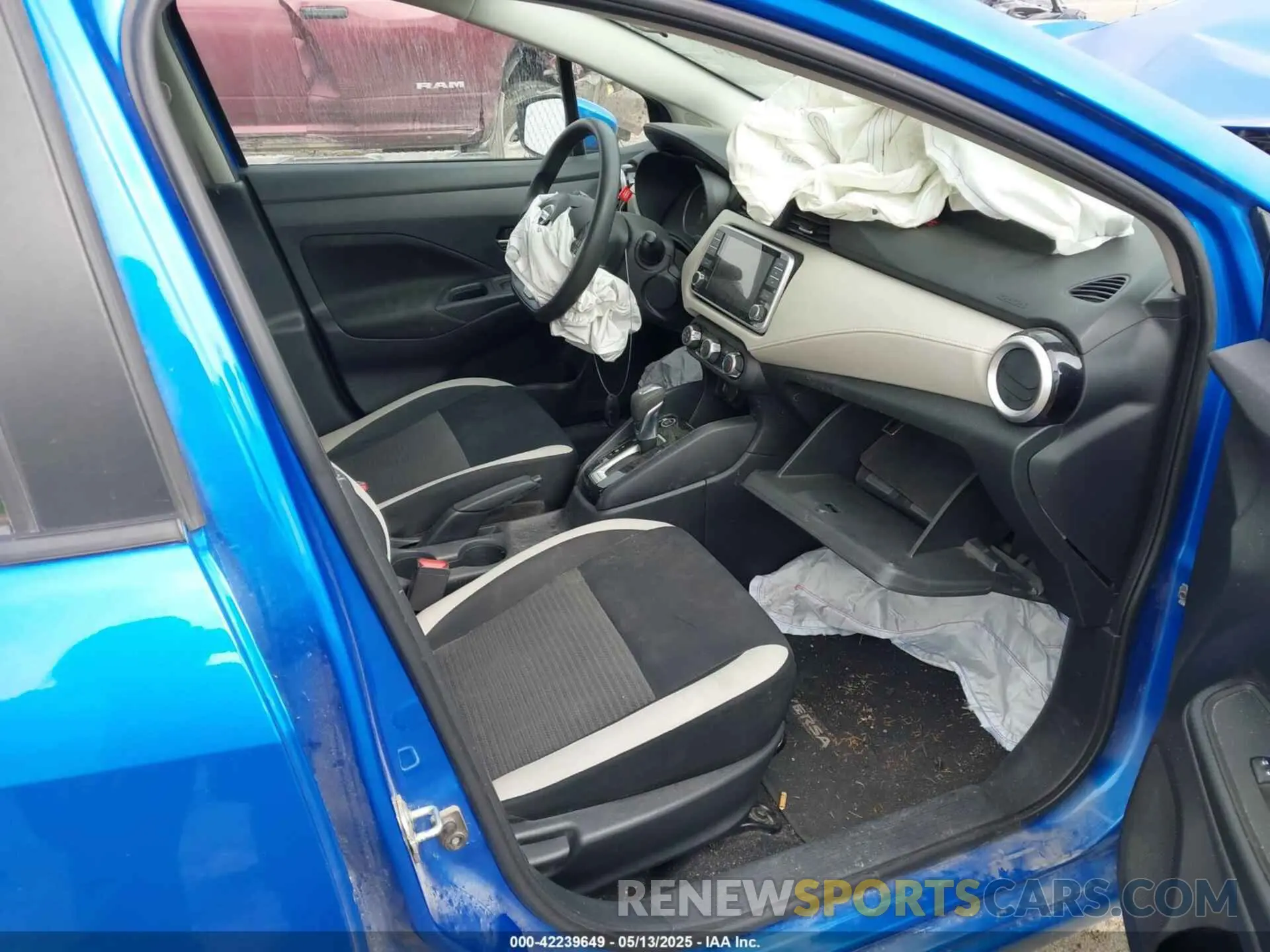 5 Photograph of a damaged car 3N1CN8EV4ML860982 NISSAN VERSA 2021