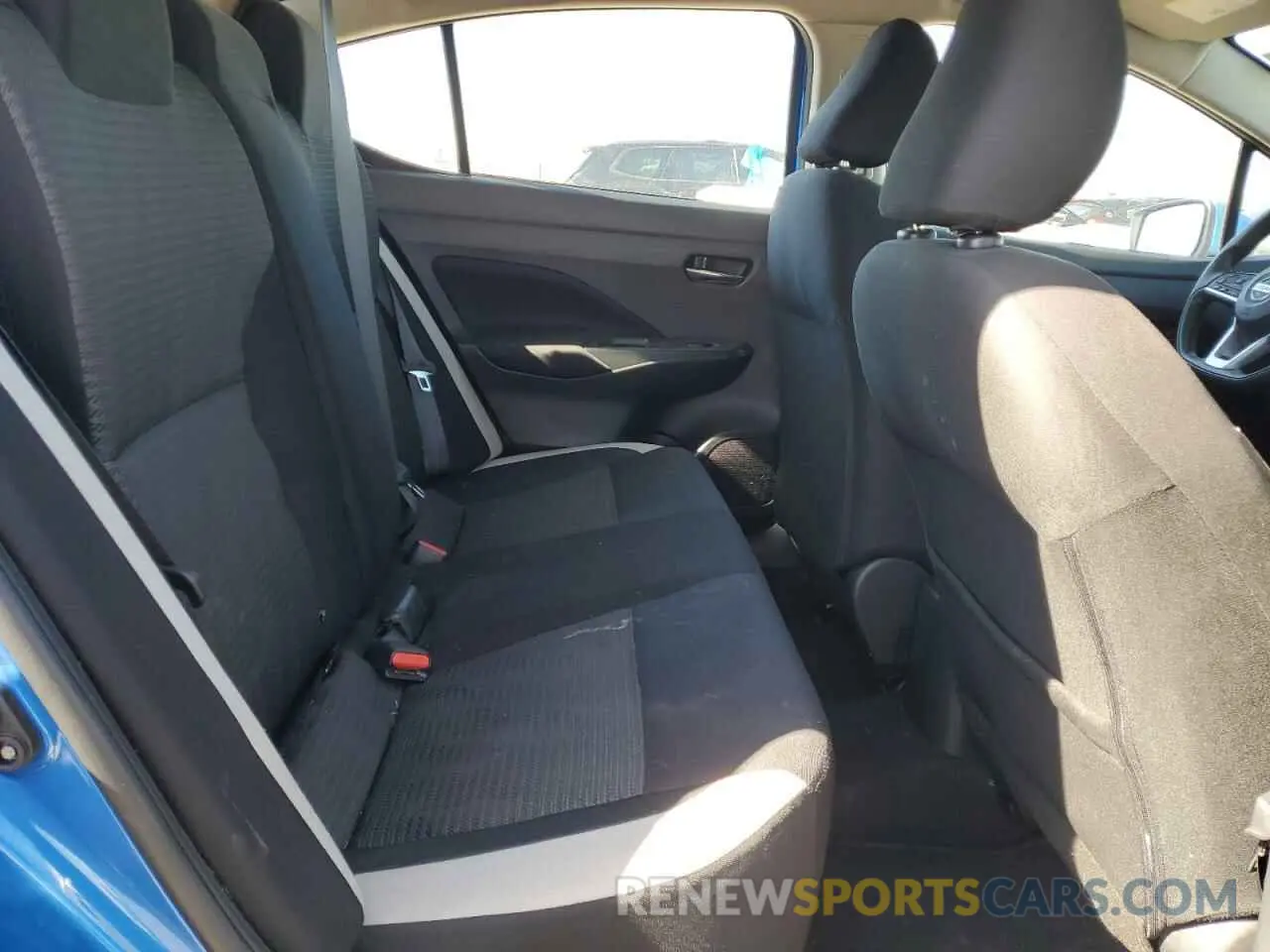 10 Photograph of a damaged car 3N1CN8EV4ML866118 NISSAN VERSA 2021
