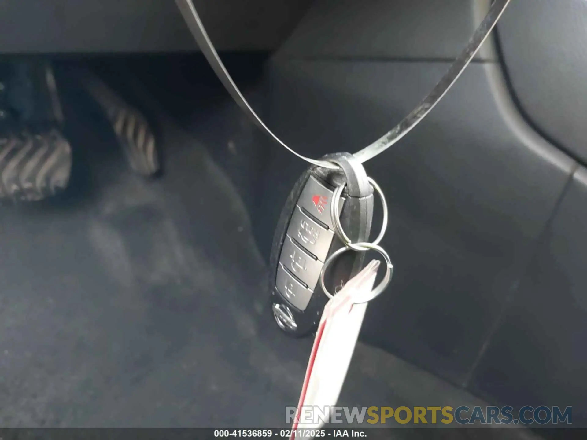 11 Фотография поврежденного автомобиля 3N1CN8EV4ML875160 NISSAN VERSA 2021