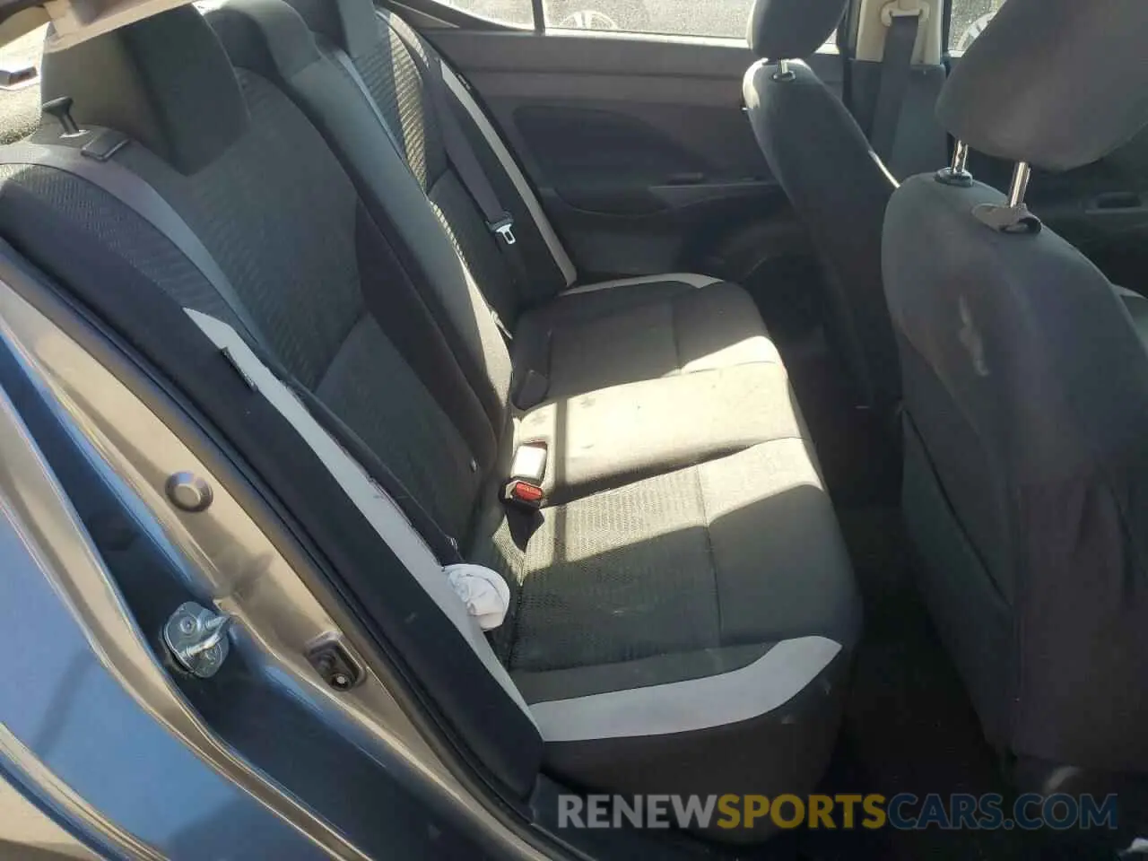 10 Photograph of a damaged car 3N1CN8EV4ML885851 NISSAN VERSA 2021