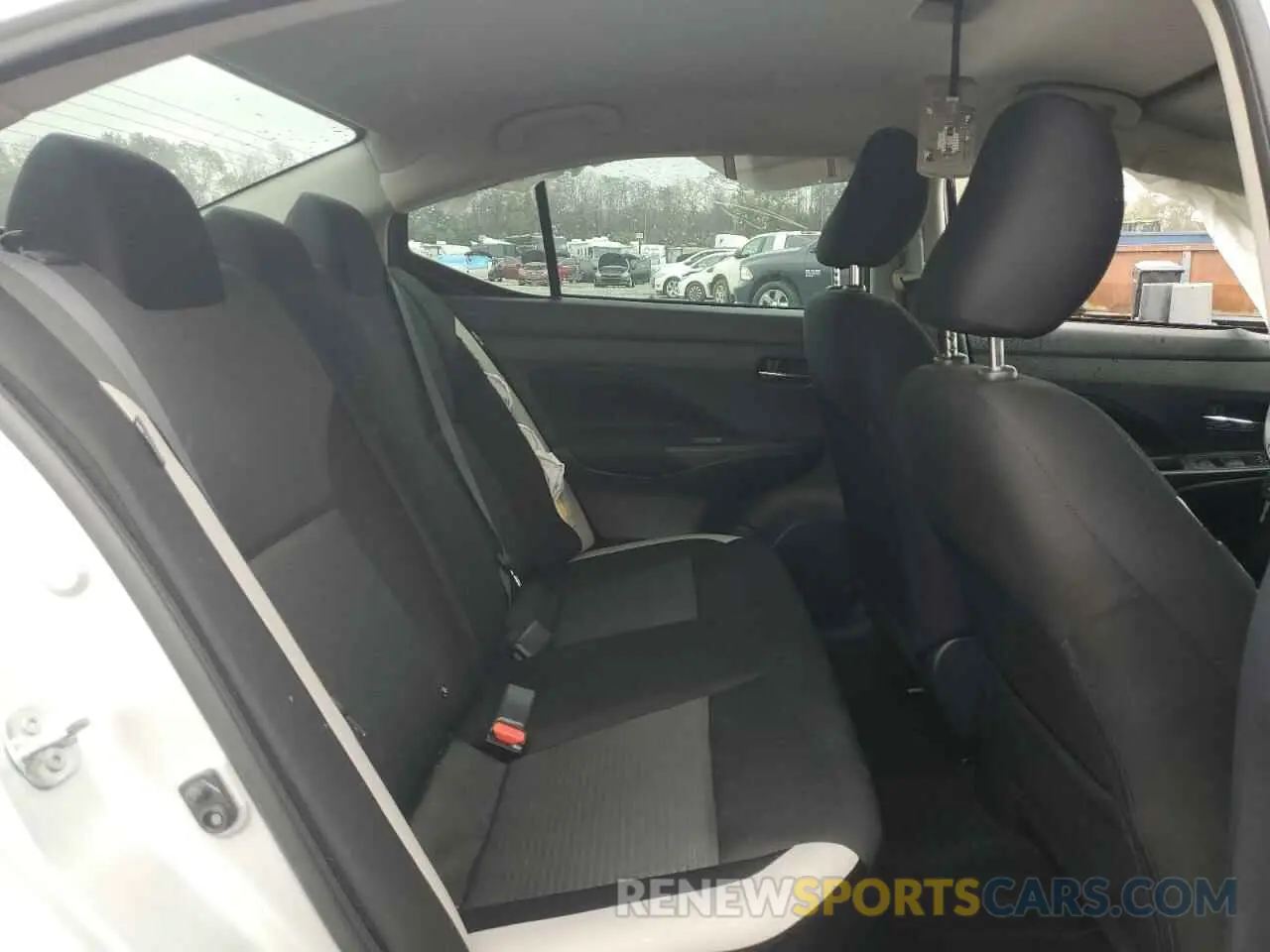 10 Фотография поврежденного автомобиля 3N1CN8EV4ML917942 NISSAN VERSA 2021