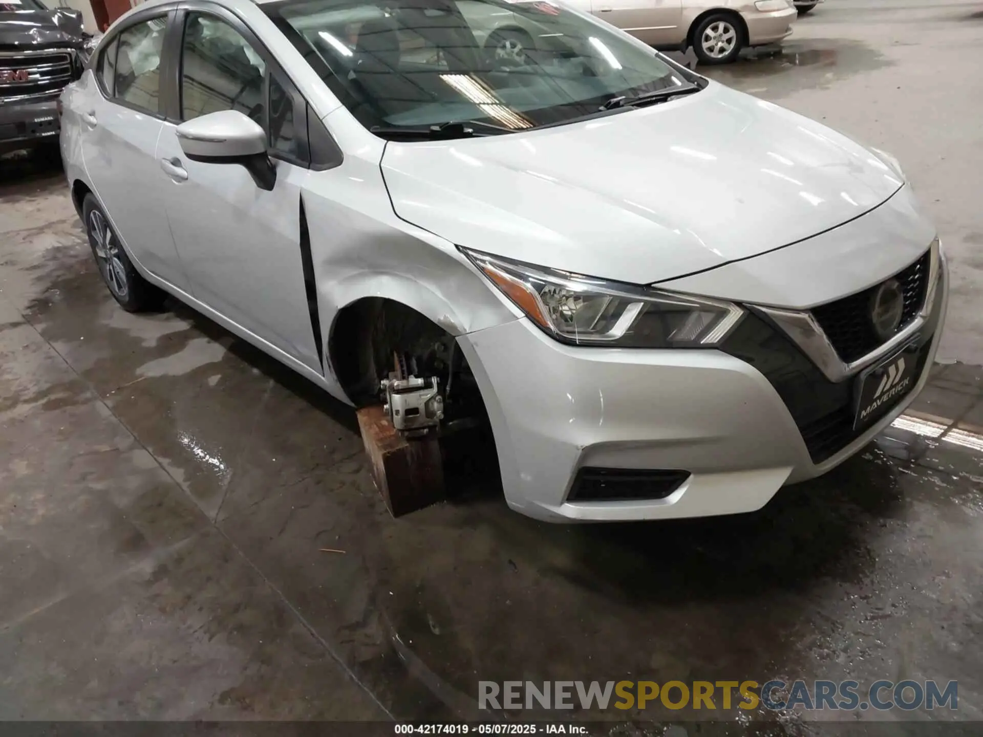 19 Photograph of a damaged car 3N1CN8EV5ML821740 NISSAN VERSA 2021