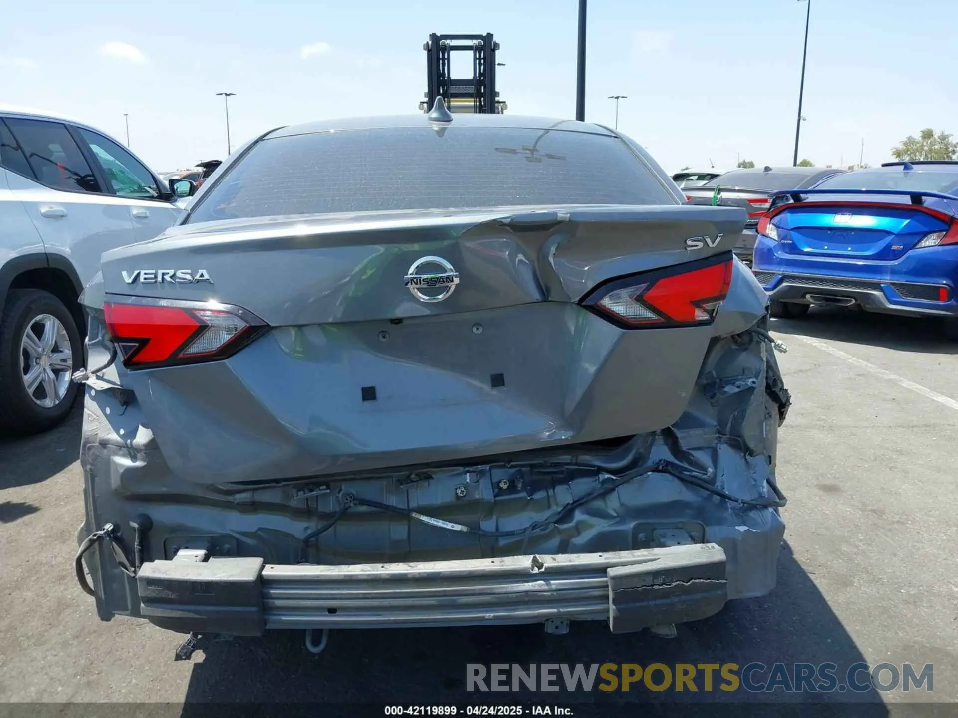 17 Photograph of a damaged car 3N1CN8EV5ML826677 NISSAN VERSA 2021