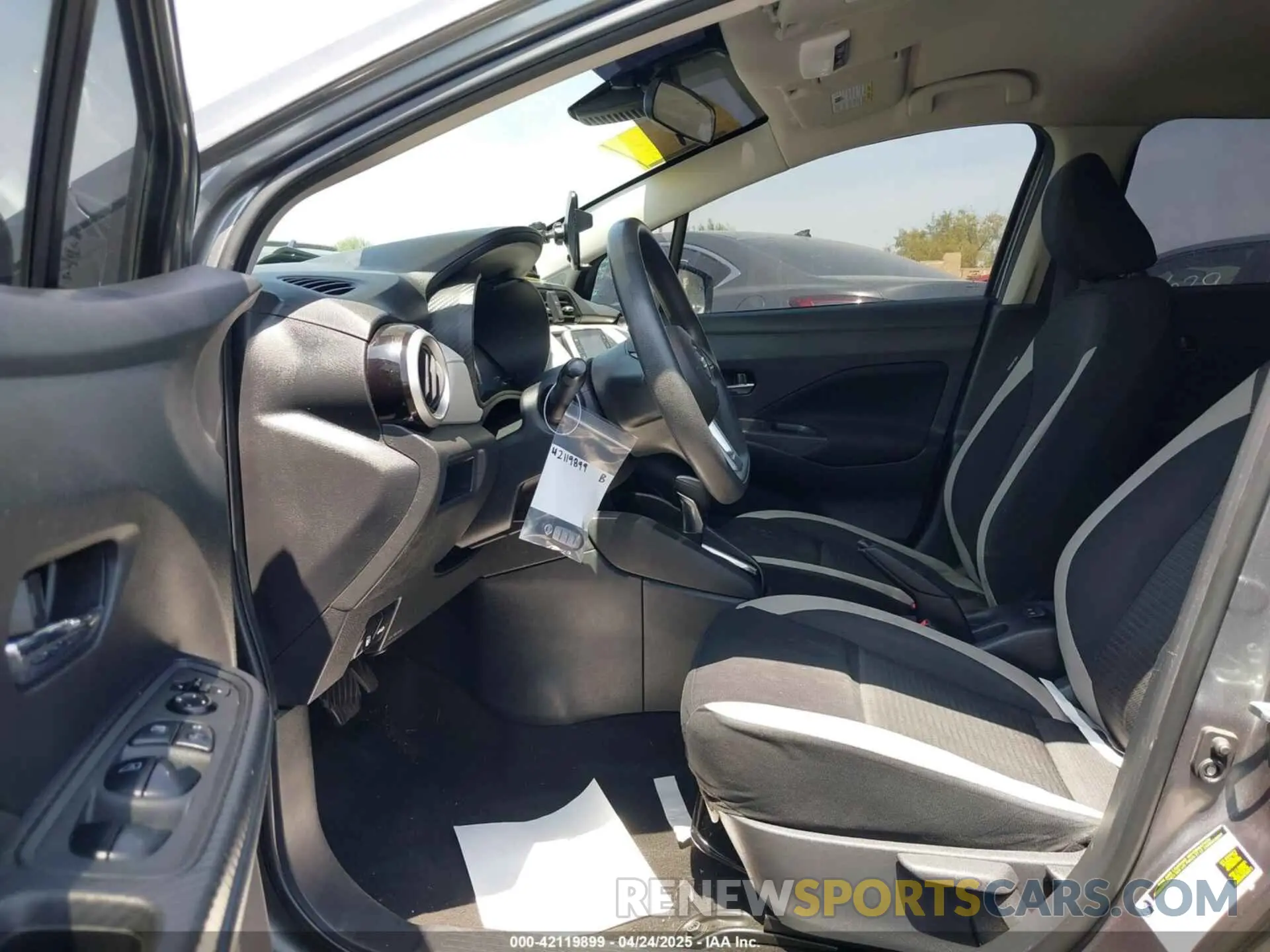 5 Photograph of a damaged car 3N1CN8EV5ML826677 NISSAN VERSA 2021