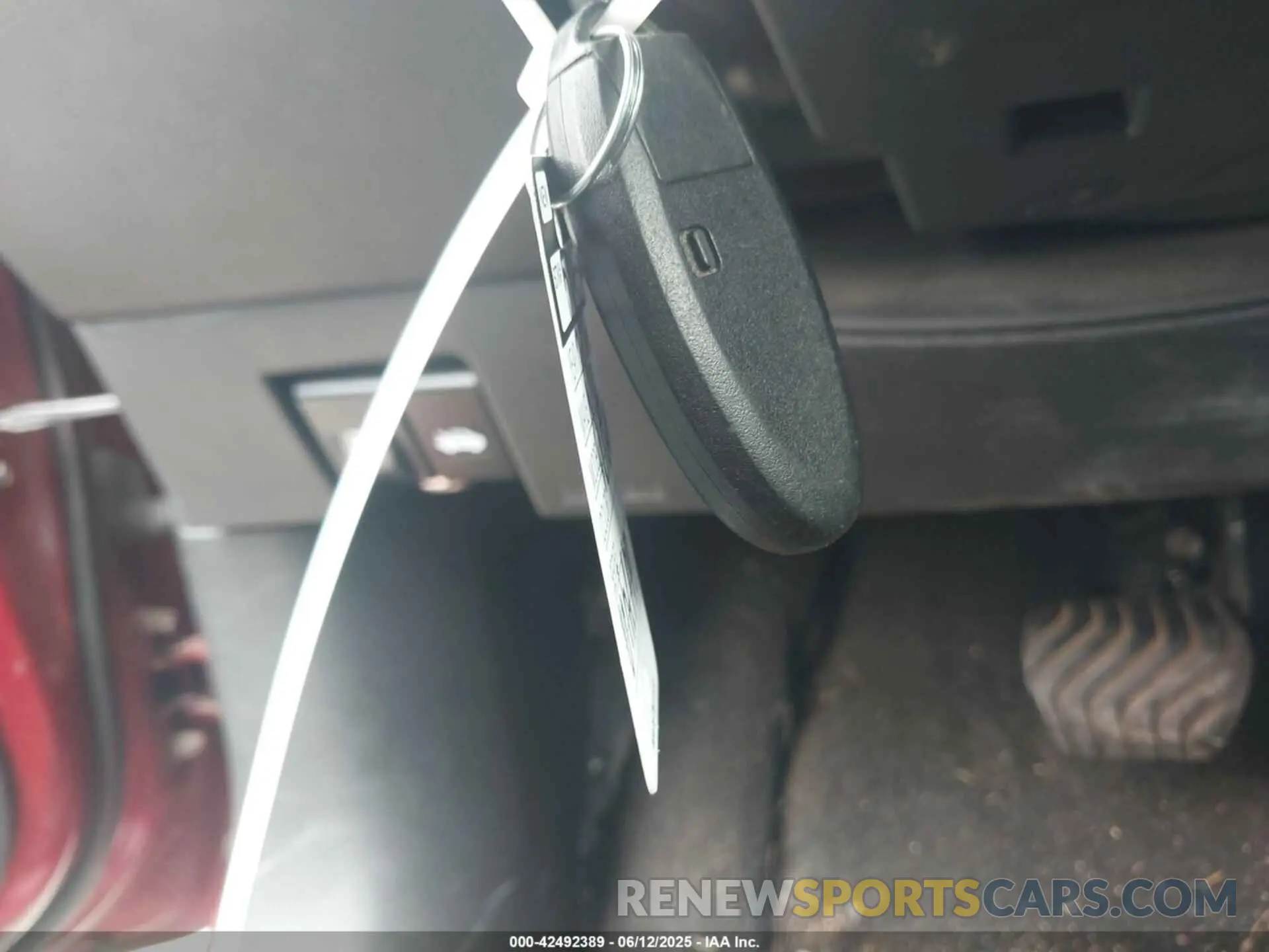 11 Photograph of a damaged car 3N1CN8EV5ML837145 NISSAN VERSA 2021