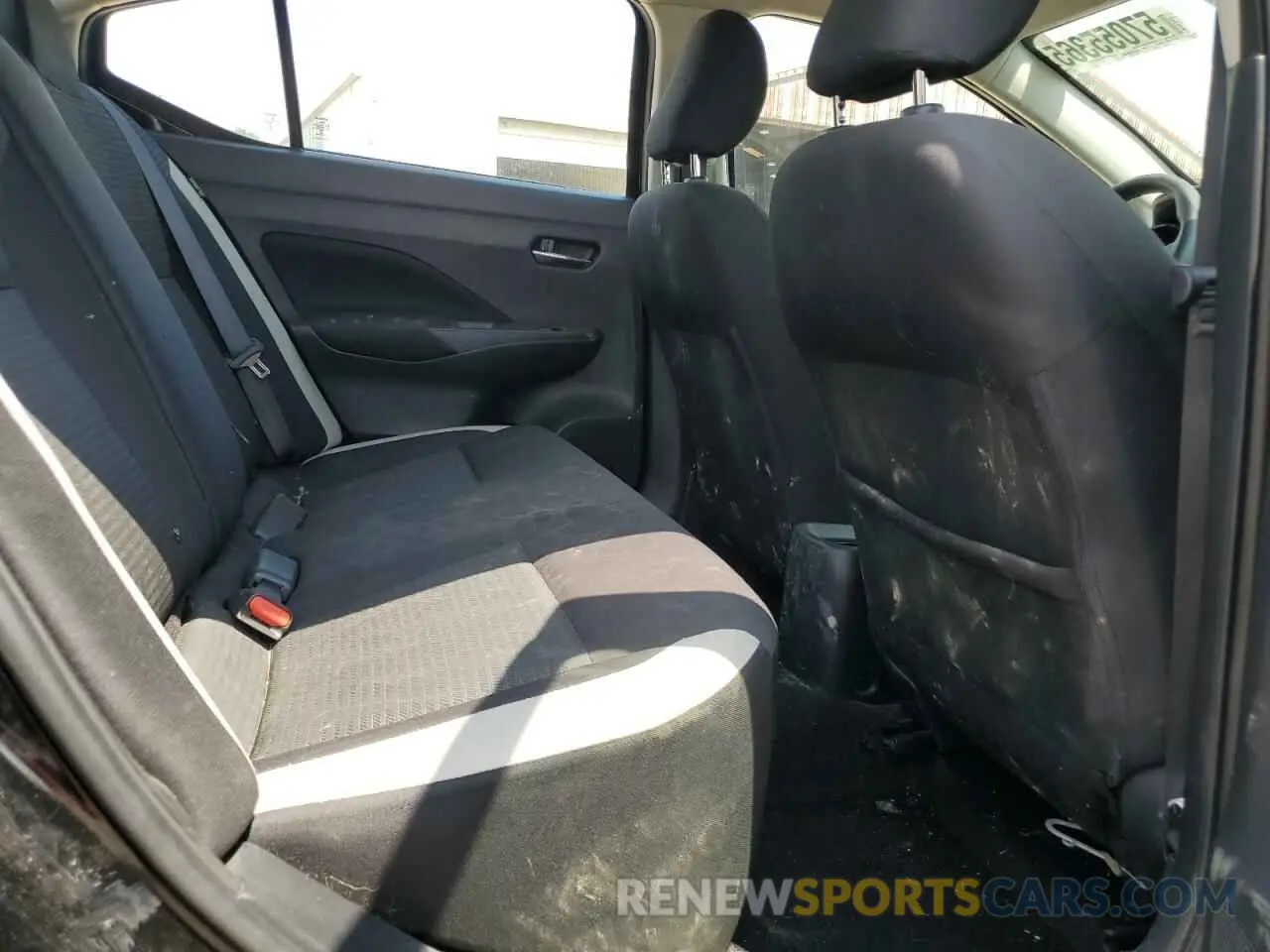 10 Фотография поврежденного автомобиля 3N1CN8EV5ML844306 NISSAN VERSA 2021