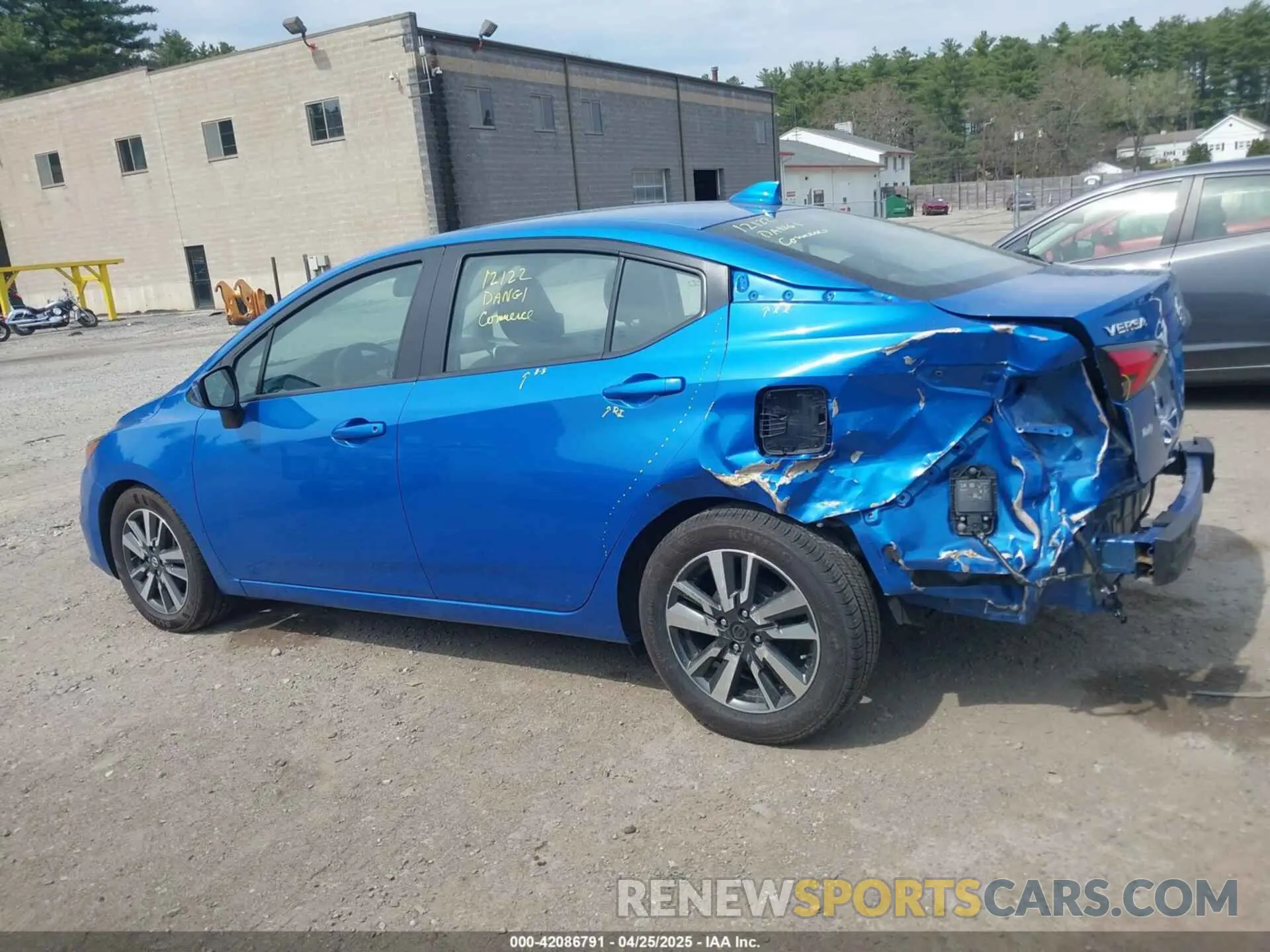 15 Photograph of a damaged car 3N1CN8EV5ML872963 NISSAN VERSA 2021