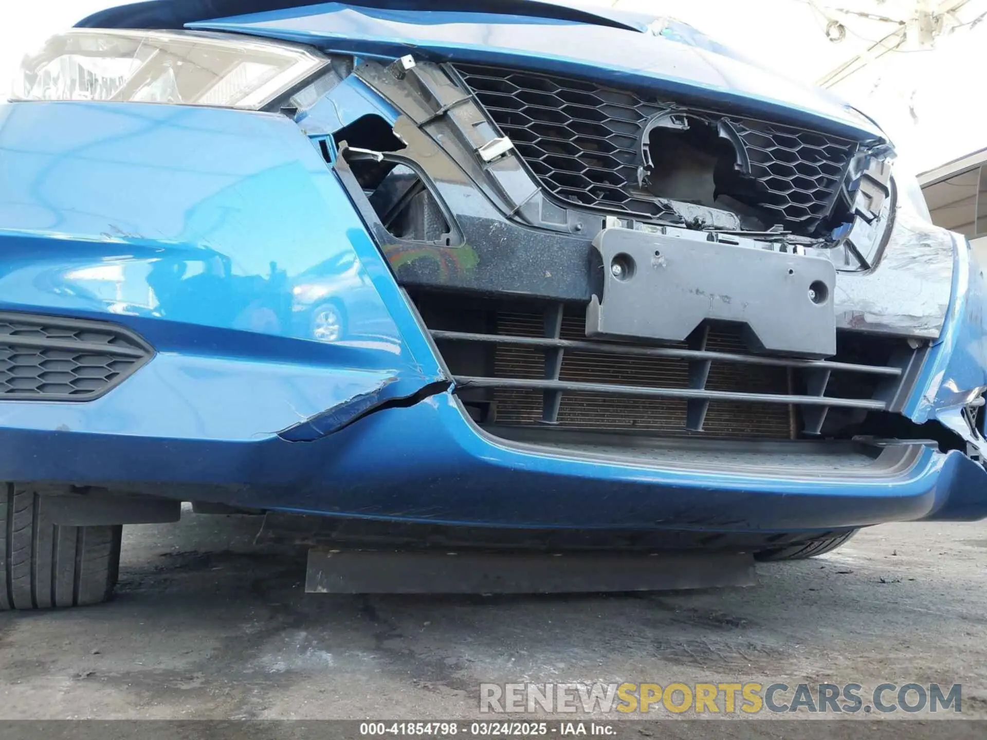 21 Photograph of a damaged car 3N1CN8EV5ML922468 NISSAN VERSA 2021