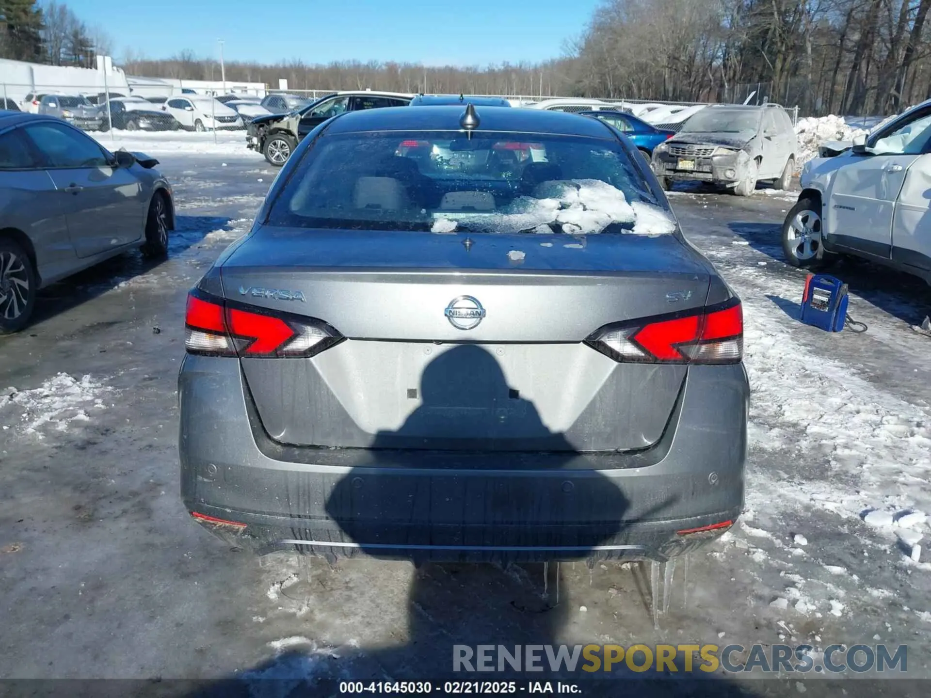 16 Photograph of a damaged car 3N1CN8EV6ML862331 NISSAN VERSA 2021