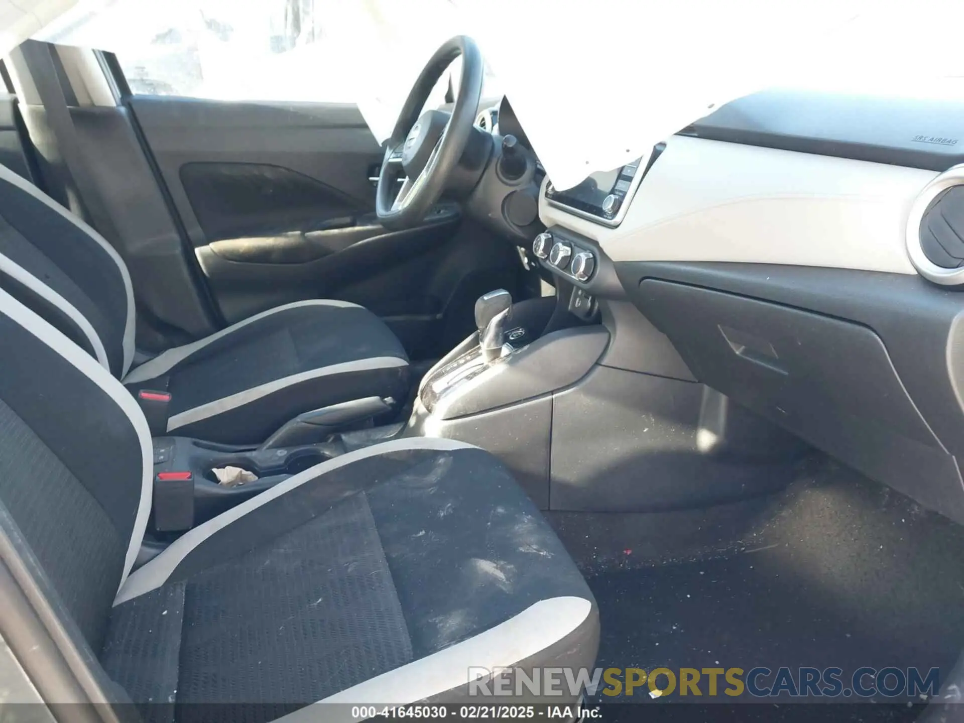 5 Photograph of a damaged car 3N1CN8EV6ML862331 NISSAN VERSA 2021