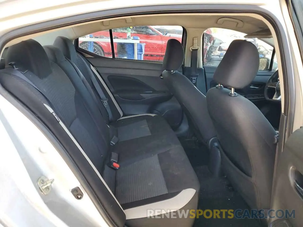10 Photograph of a damaged car 3N1CN8EV6ML876682 NISSAN VERSA 2021