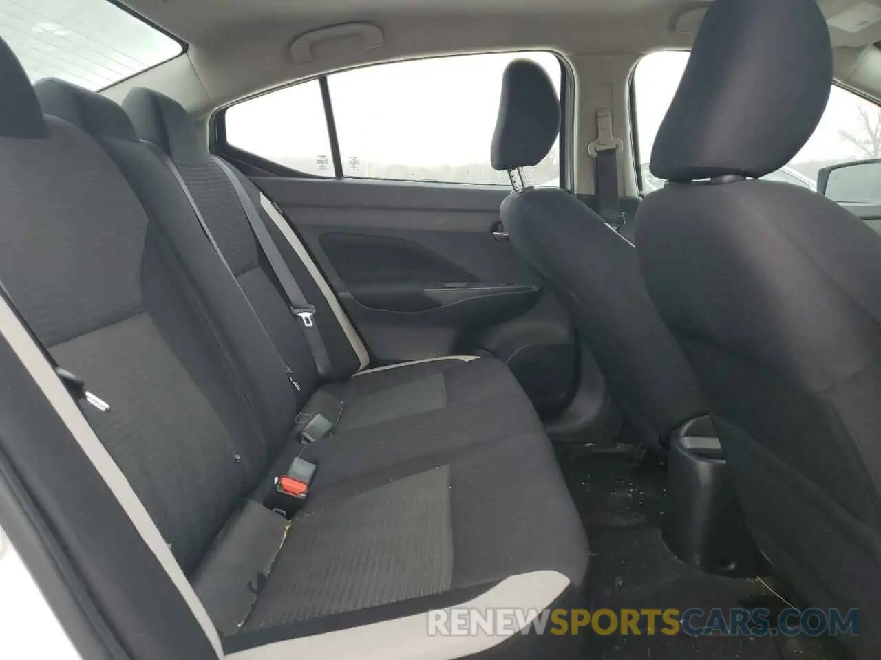 10 Photograph of a damaged car 3N1CN8EV6ML882336 NISSAN VERSA 2021