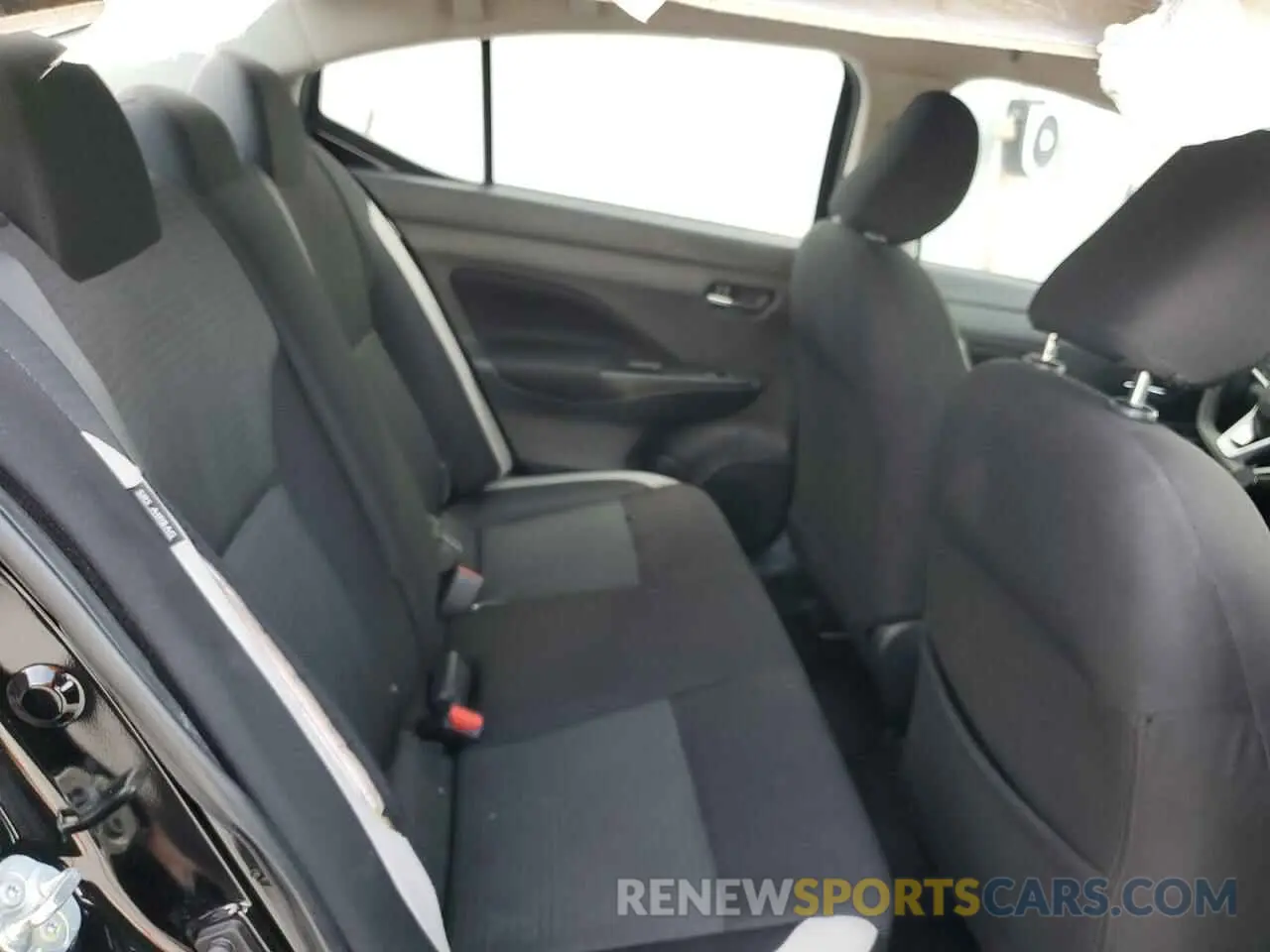 10 Photograph of a damaged car 3N1CN8EV6ML893109 NISSAN VERSA 2021
