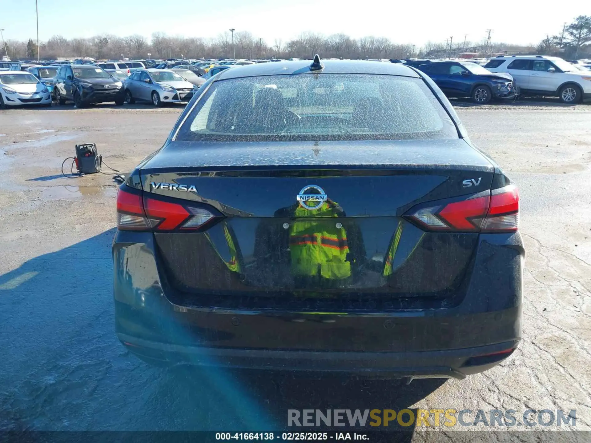 17 Photograph of a damaged car 3N1CN8EV7ML853525 NISSAN VERSA 2021