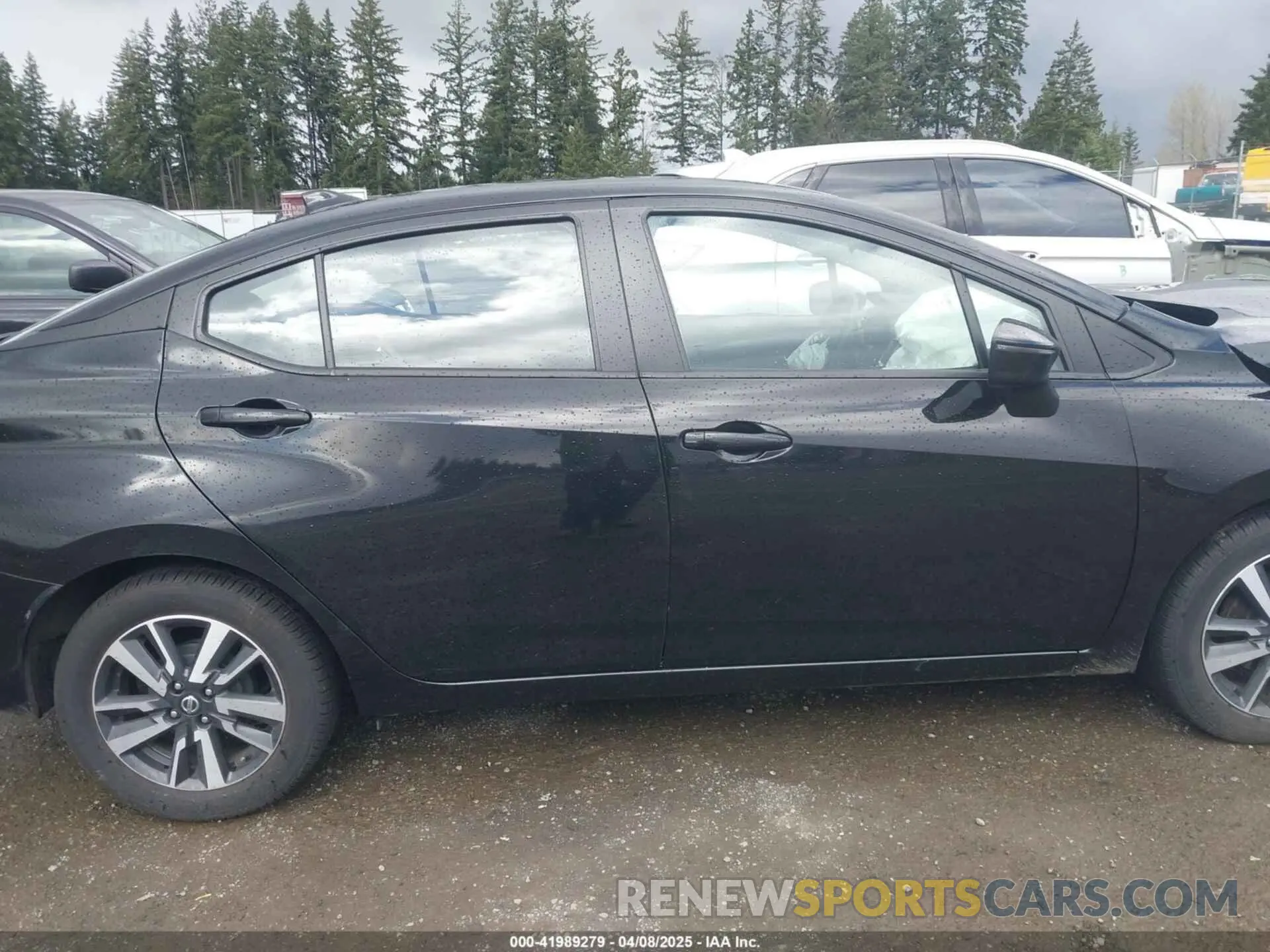13 Photograph of a damaged car 3N1CN8EV7ML875038 NISSAN VERSA 2021