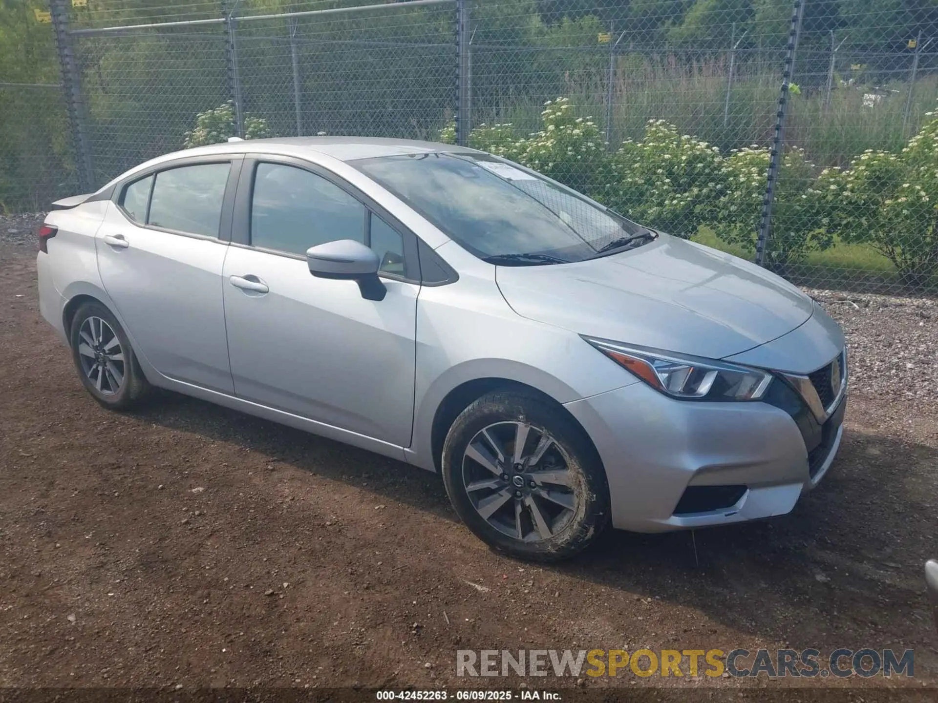 1 Photograph of a damaged car 3N1CN8EV7ML889070 NISSAN VERSA 2021