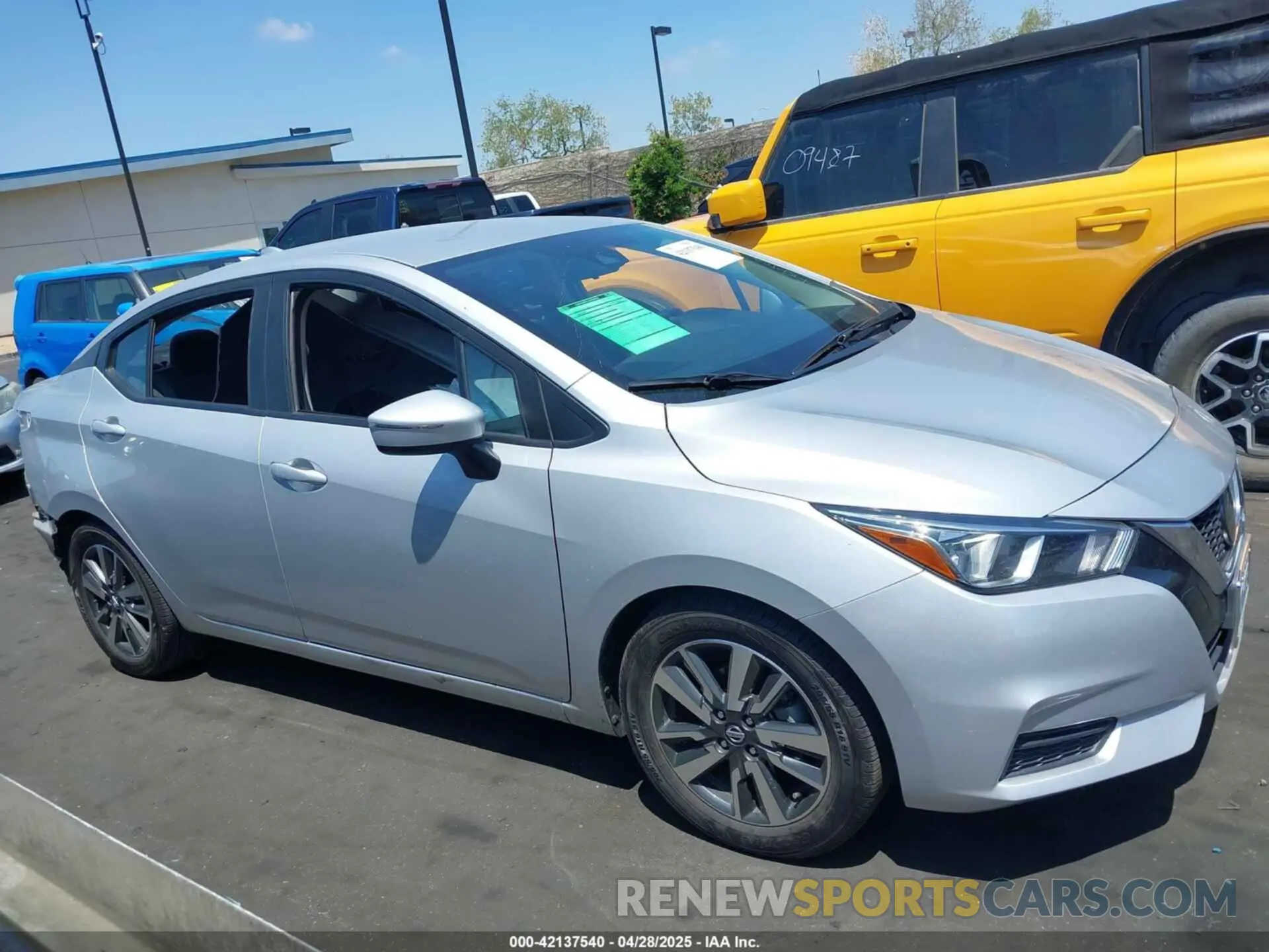 14 Photograph of a damaged car 3N1CN8EV7ML894897 NISSAN VERSA 2021