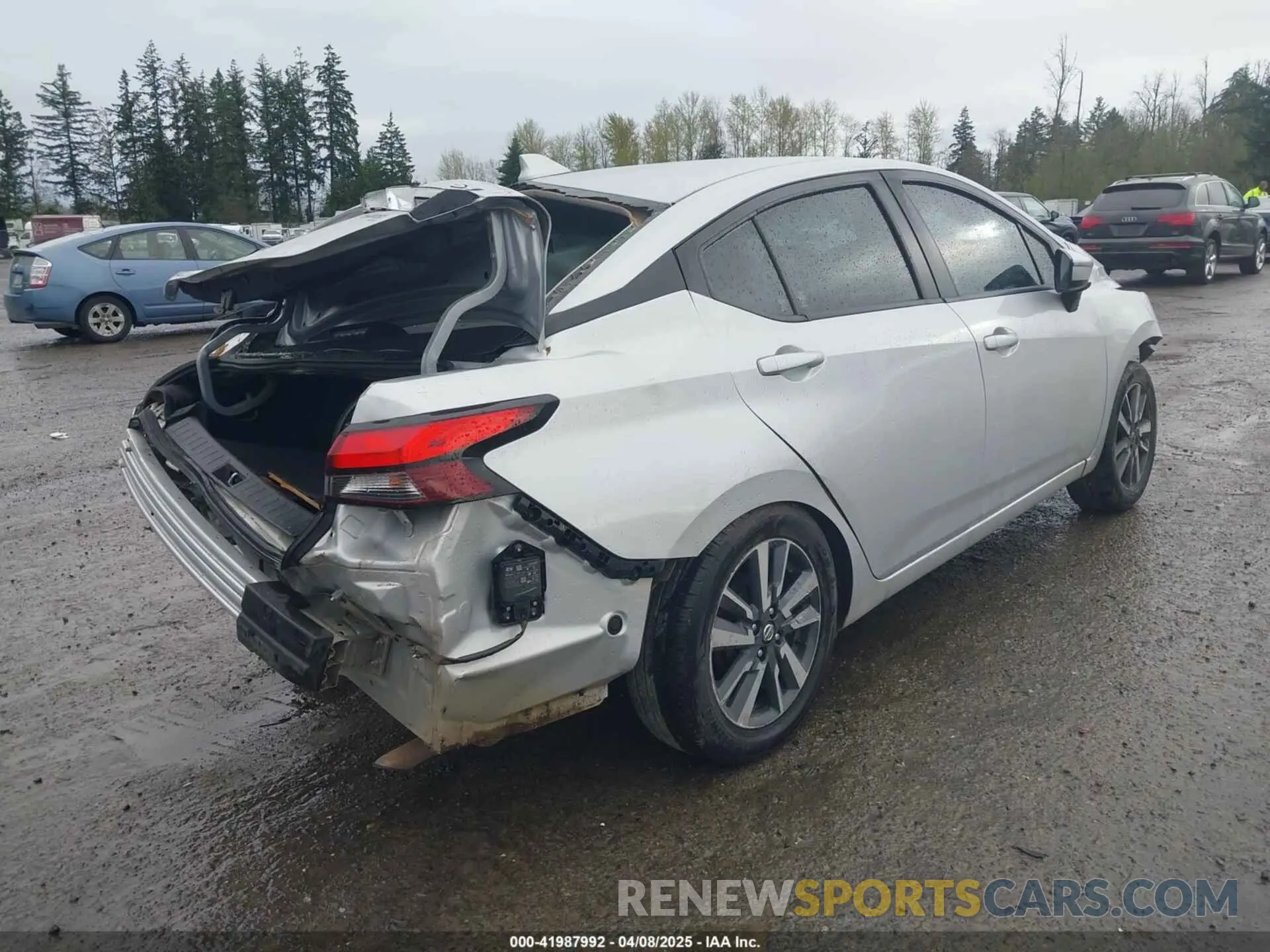 4 Photograph of a damaged car 3N1CN8EV7ML918471 NISSAN VERSA 2021