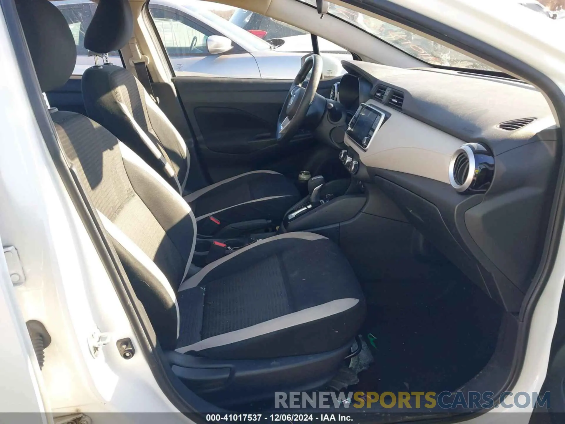 5 Фотография поврежденного автомобиля 3N1CN8EV8ML847281 NISSAN VERSA 2021