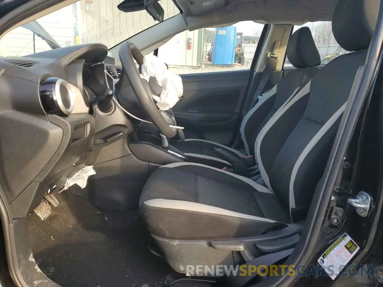 7 Photograph of a damaged car 3N1CN8EV8ML890616 NISSAN VERSA 2021
