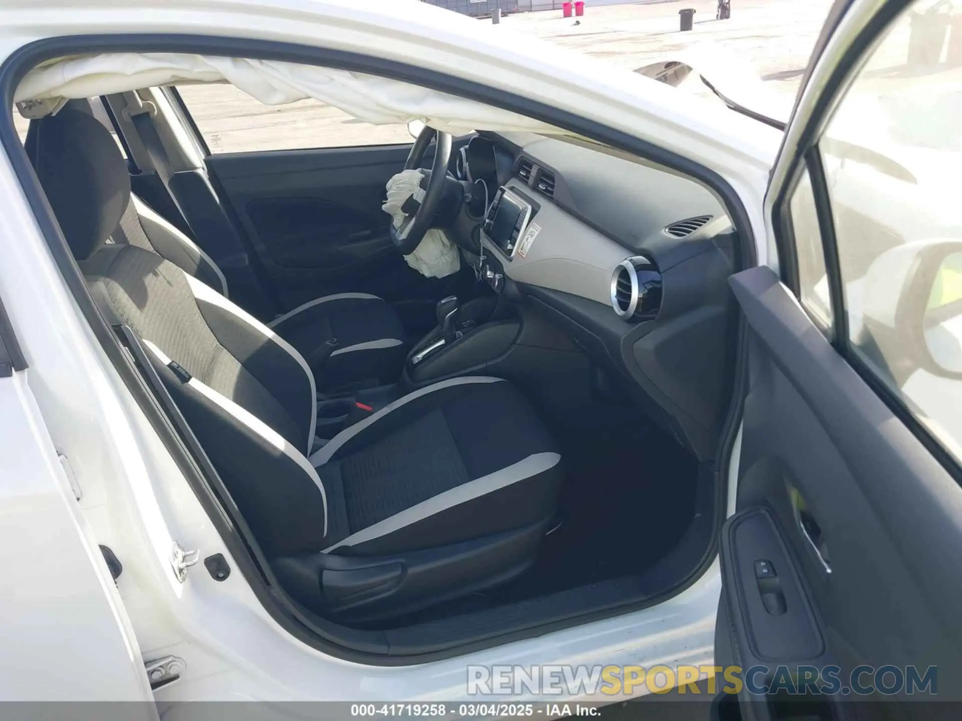 5 Фотография поврежденного автомобиля 3N1CN8EV8ML920326 NISSAN VERSA 2021