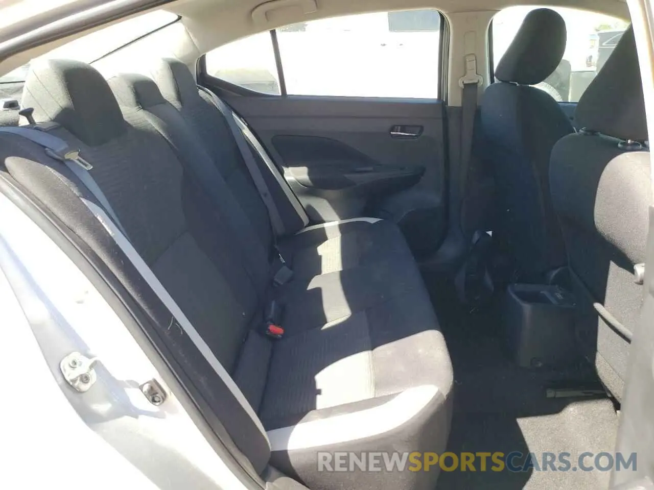10 Фотография поврежденного автомобиля 3N1CN8EV9ML841389 NISSAN VERSA 2021