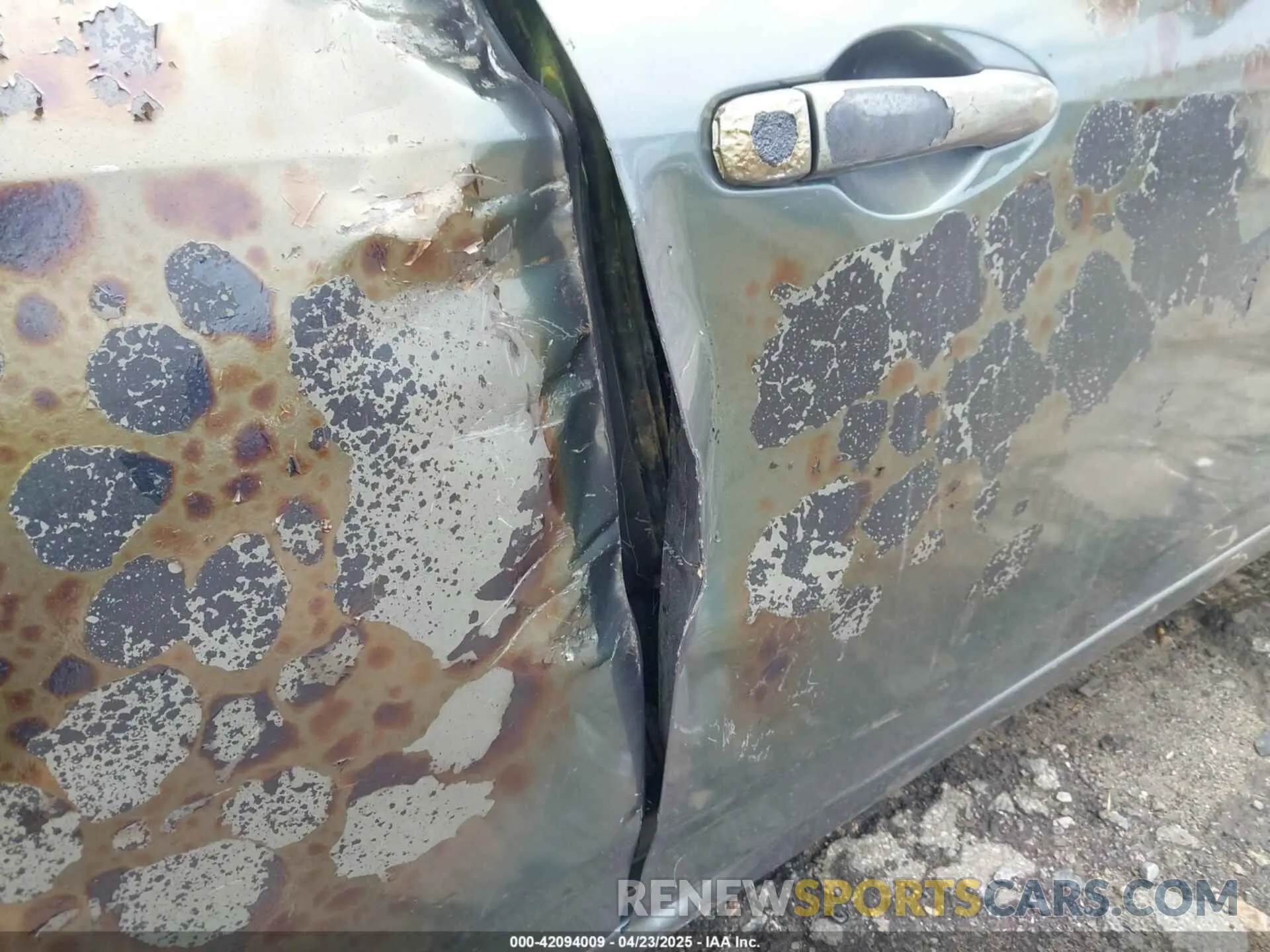 14 Photograph of a damaged car 3N1CN8EV9ML856491 NISSAN VERSA 2021