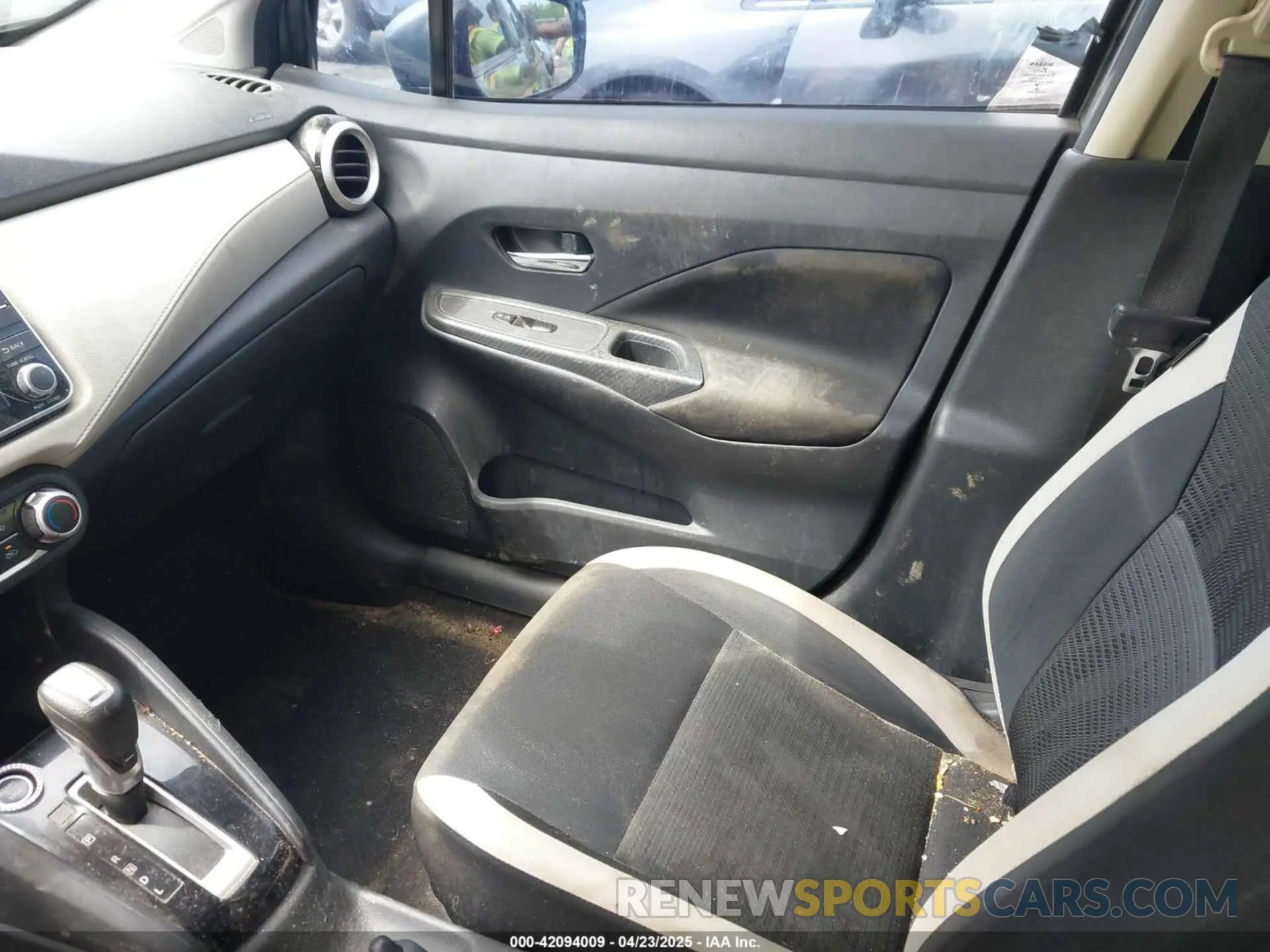 5 Photograph of a damaged car 3N1CN8EV9ML856491 NISSAN VERSA 2021