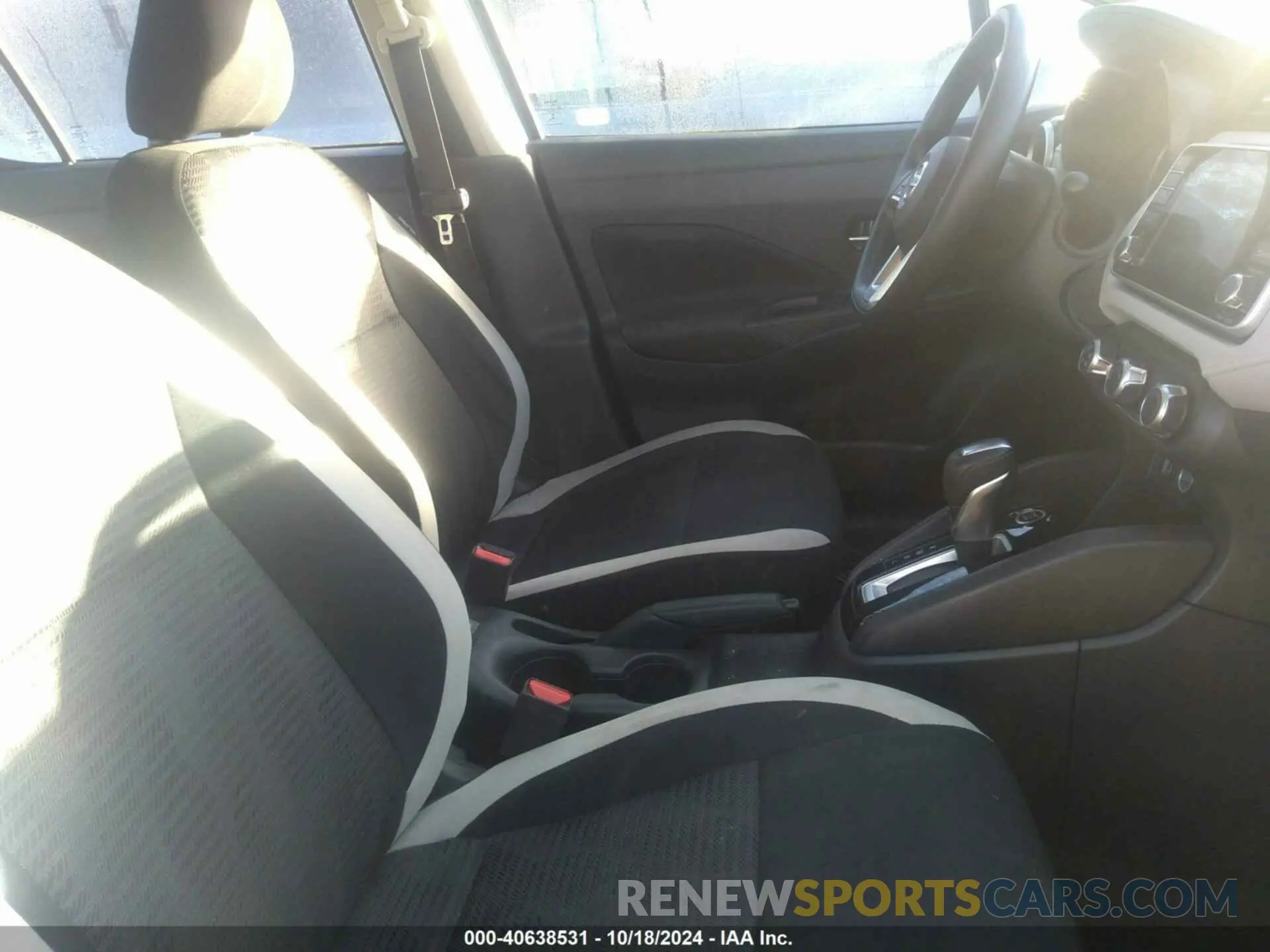 5 Photograph of a damaged car 3N1CN8EV9ML862484 NISSAN VERSA 2021