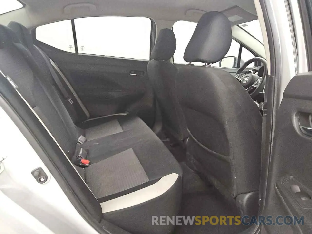 10 Photograph of a damaged car 3N1CN8EVXML816596 NISSAN VERSA 2021