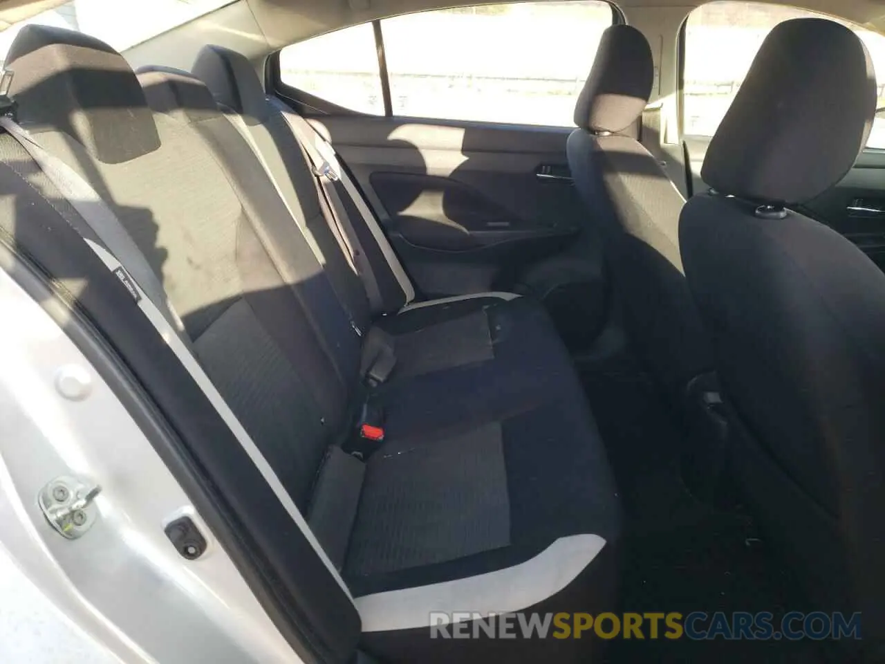 10 Photograph of a damaged car 3N1CN8EVXML820986 NISSAN VERSA 2021