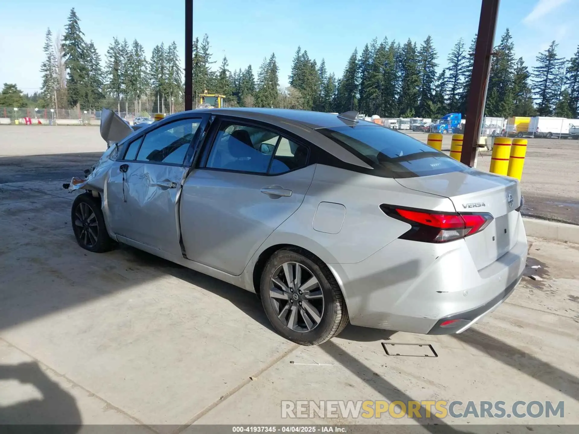 3 Photograph of a damaged car 3N1CN8EVXML827078 NISSAN VERSA 2021