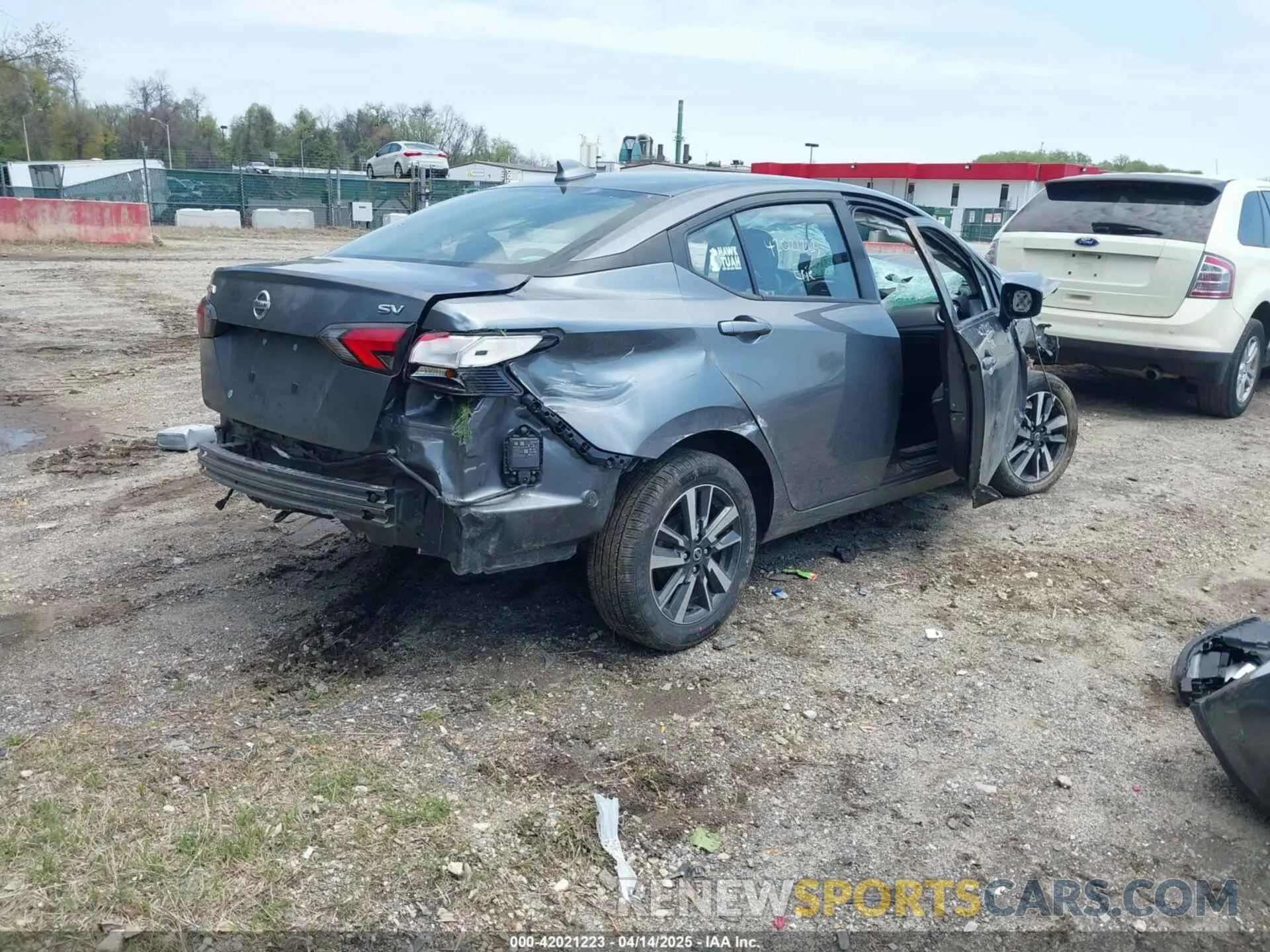 4 Photograph of a damaged car 3N1CN8EVXML831650 NISSAN VERSA 2021