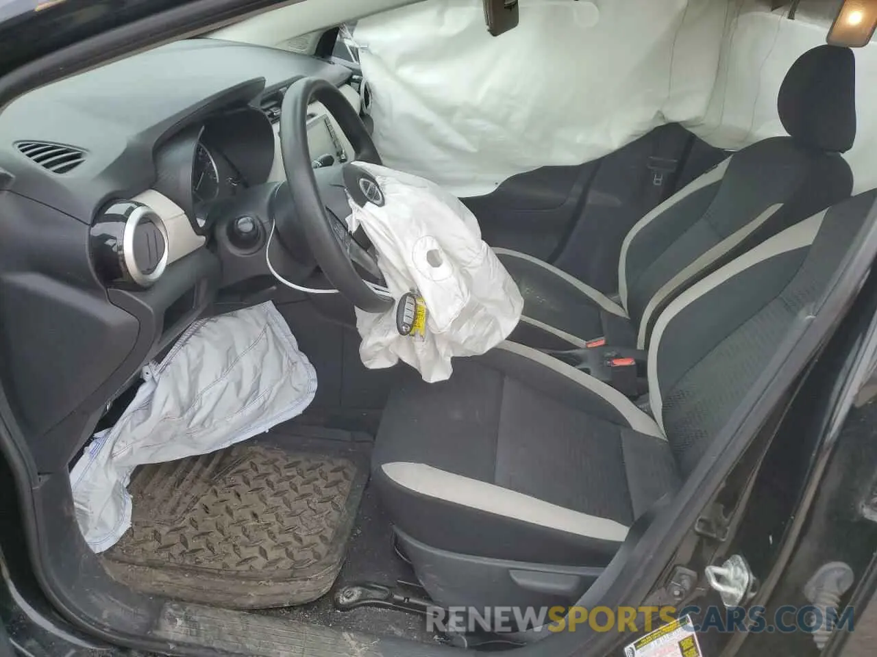 7 Photograph of a damaged car 3N1CN8EVXML846150 NISSAN VERSA 2021