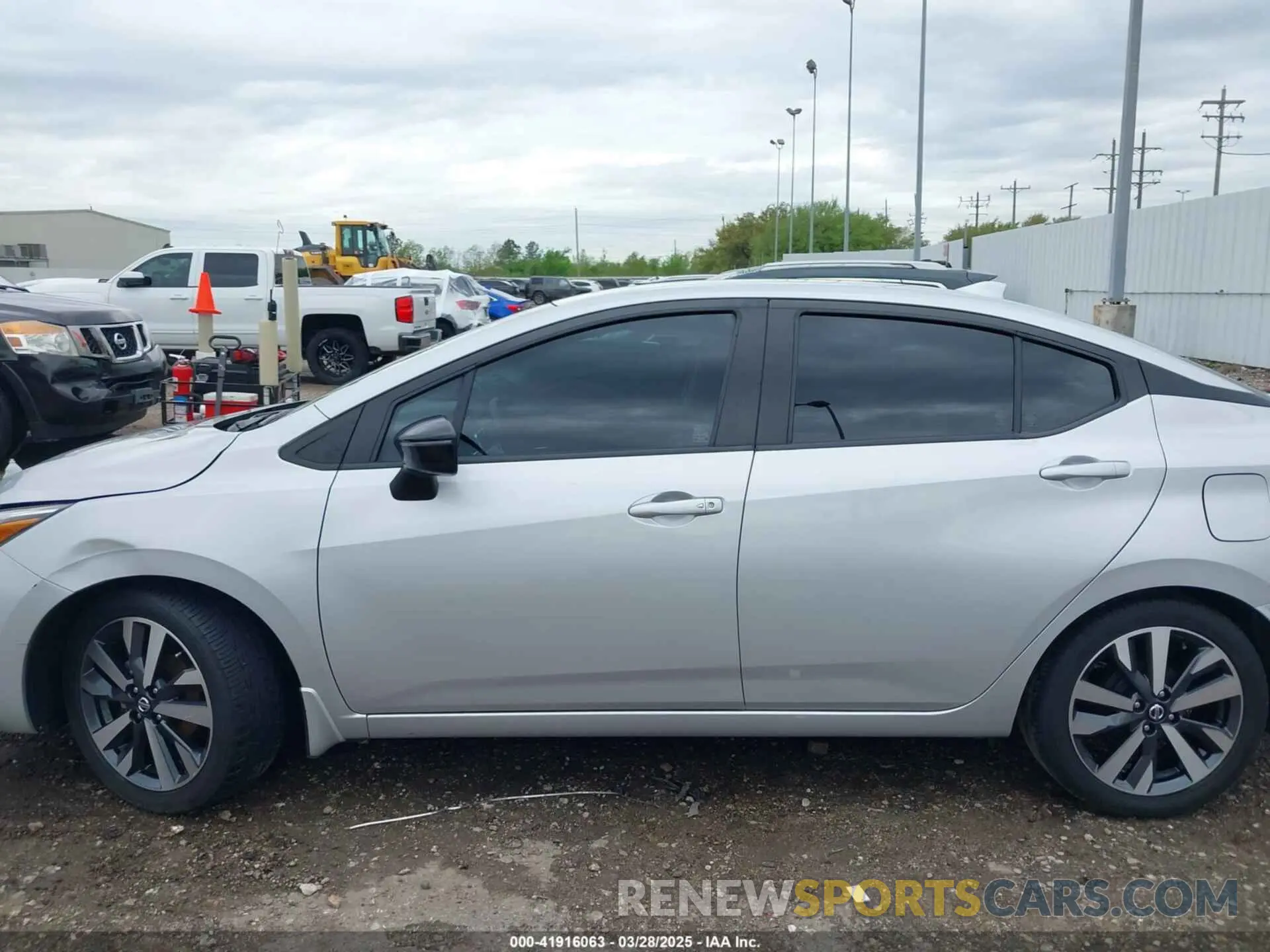 14 Фотография поврежденного автомобиля 3N1CN8FV0ML806478 NISSAN VERSA 2021