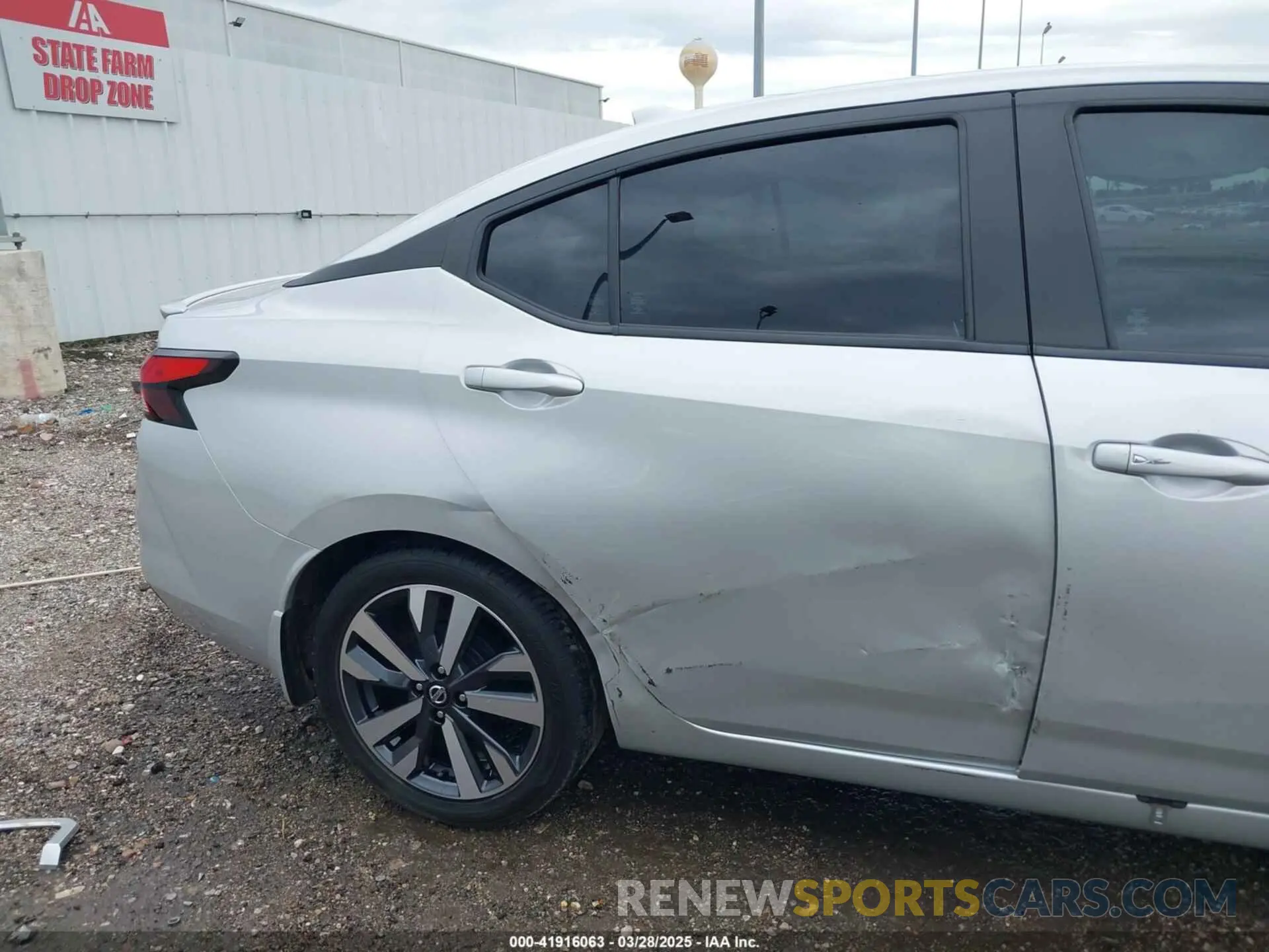 17 Фотография поврежденного автомобиля 3N1CN8FV0ML806478 NISSAN VERSA 2021