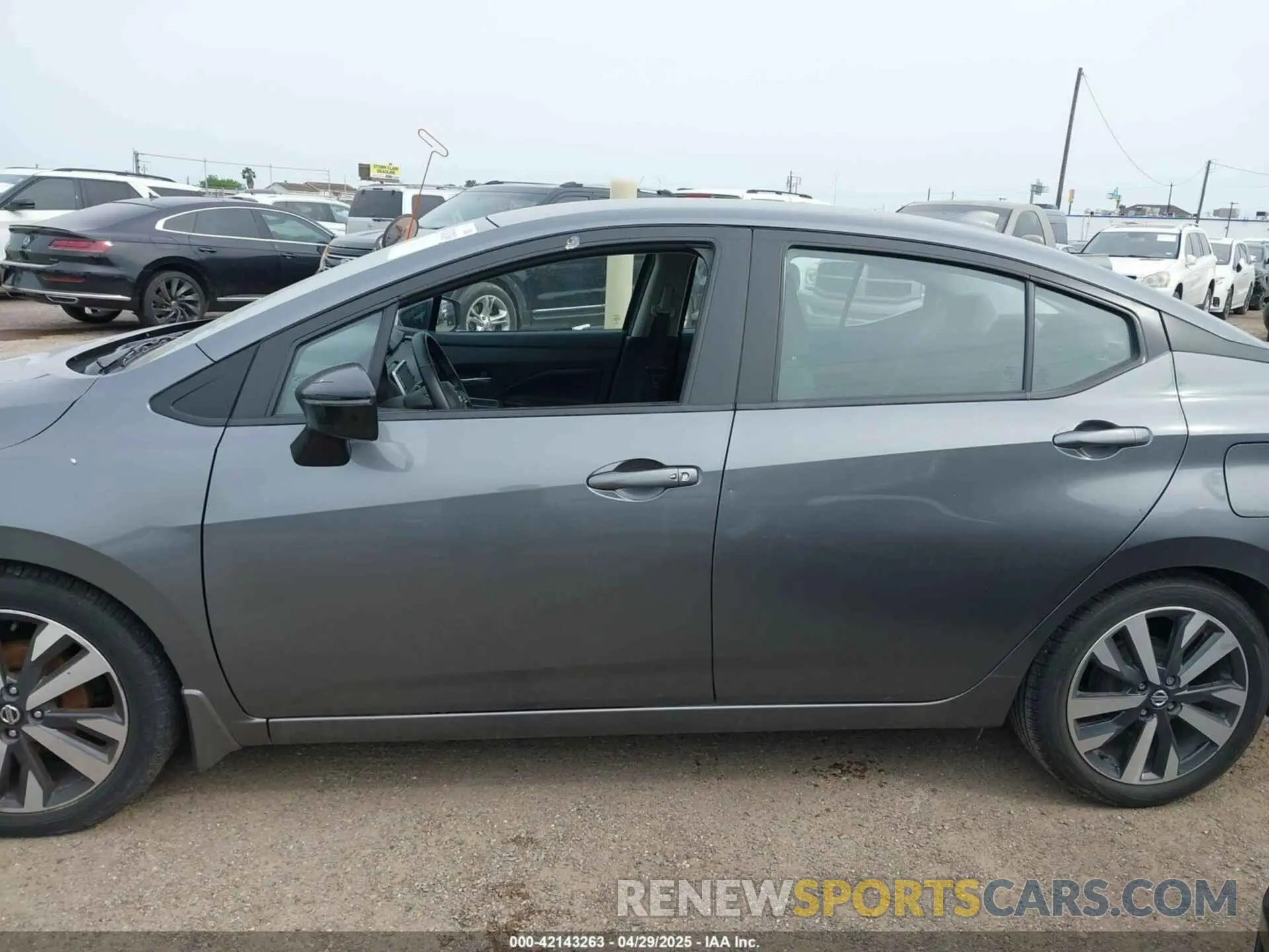 13 Фотография поврежденного автомобиля 3N1CN8FV8ML817521 NISSAN VERSA 2021