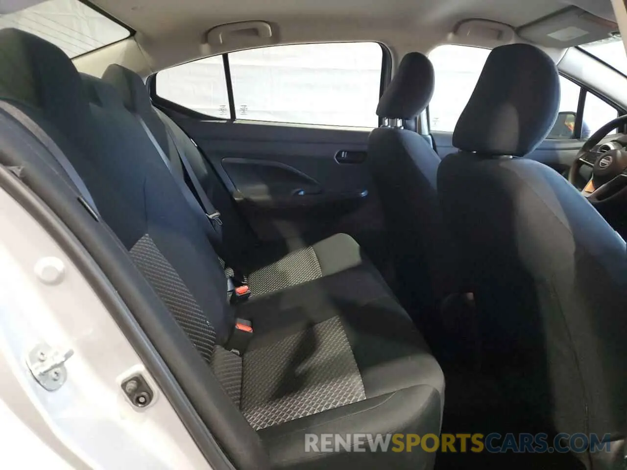 10 Photograph of a damaged car 3N1CN8BVXNL856134 NISSAN VERSA 2022